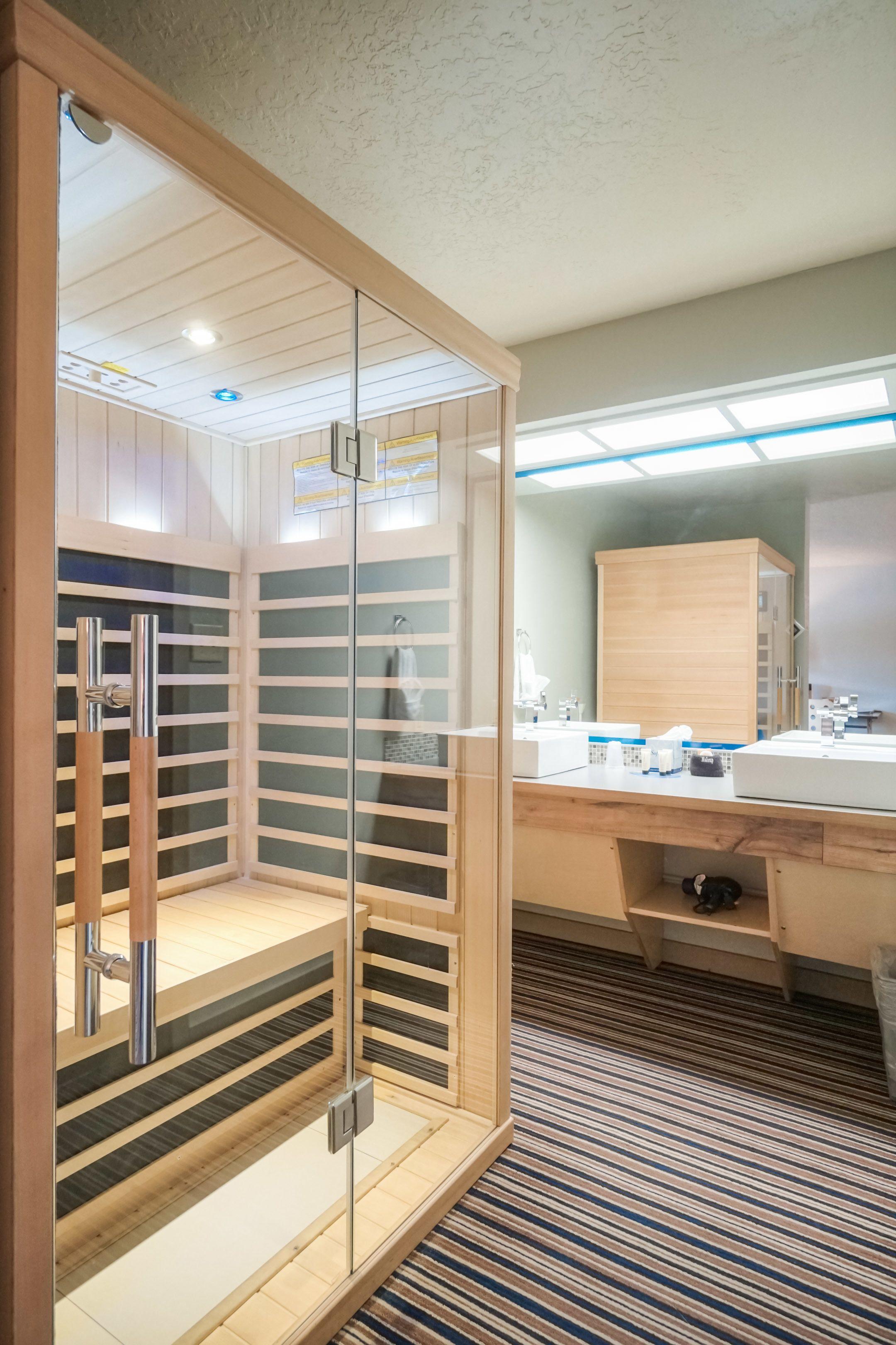 King Suite w/ Sauna (Non-Dog Friendly)