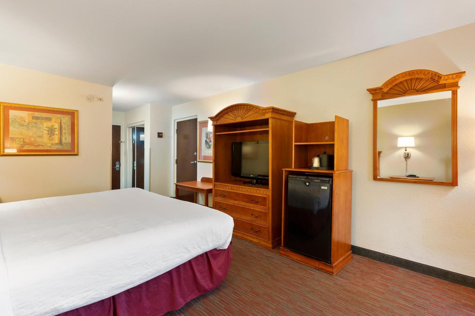 Standard King Room