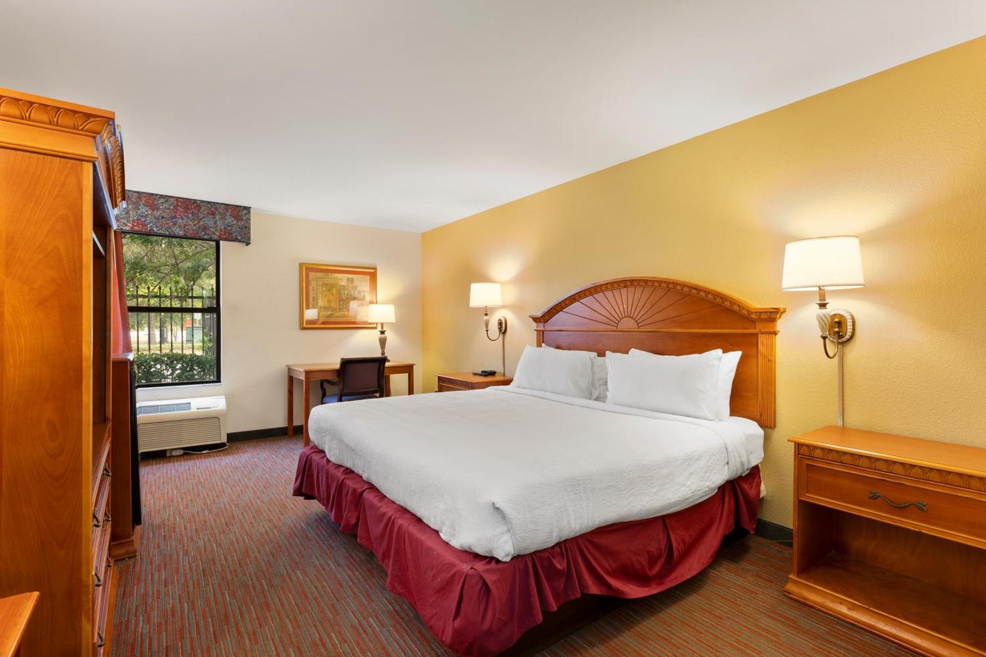 Standard King Room