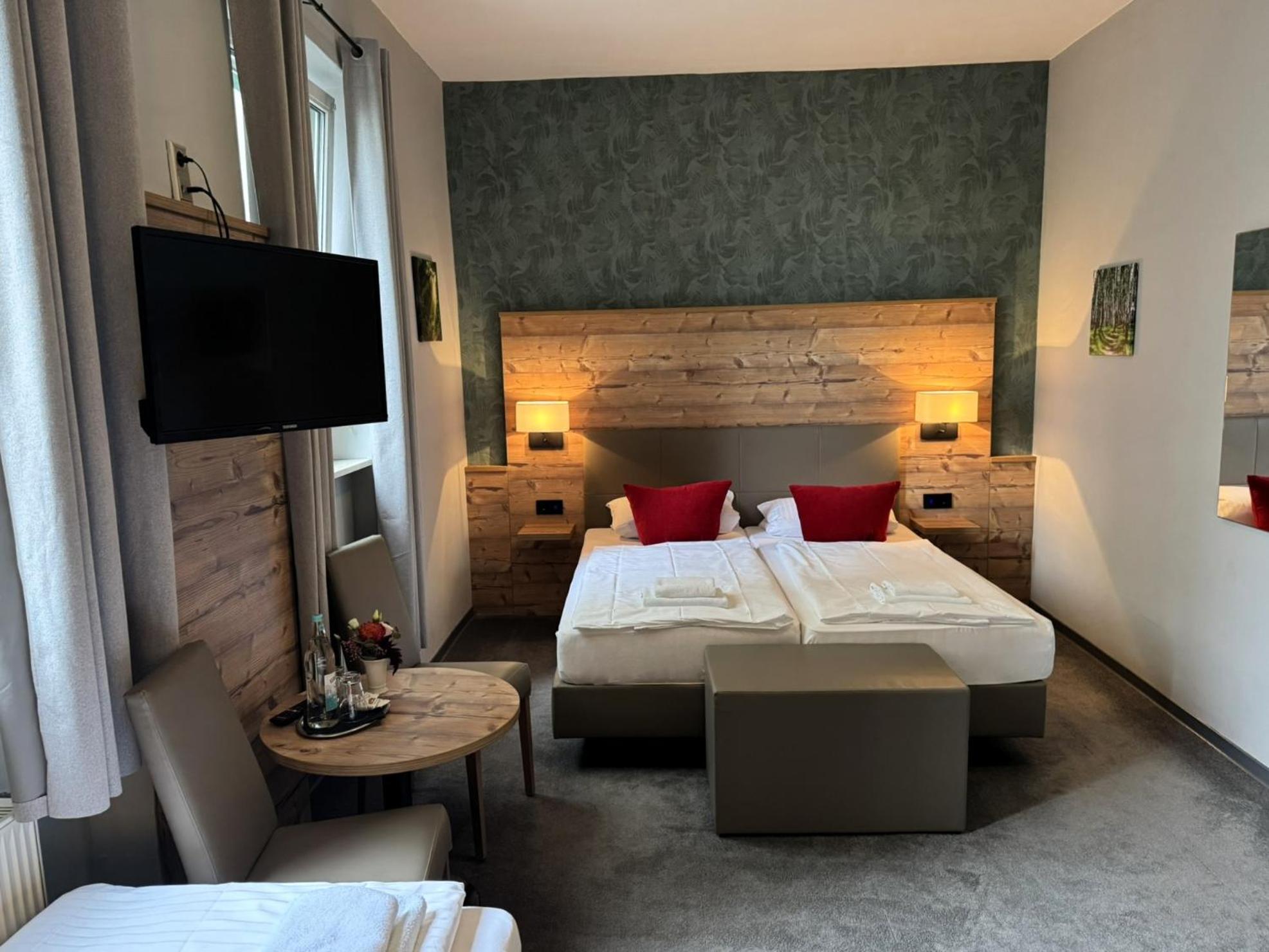 Classic Triple Room,1718583915:JPEG