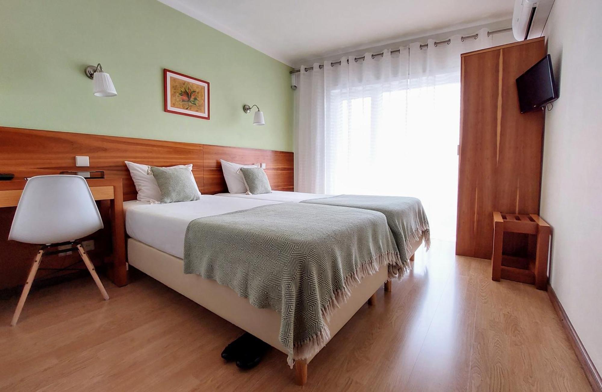 Economy Twin Room Balcony