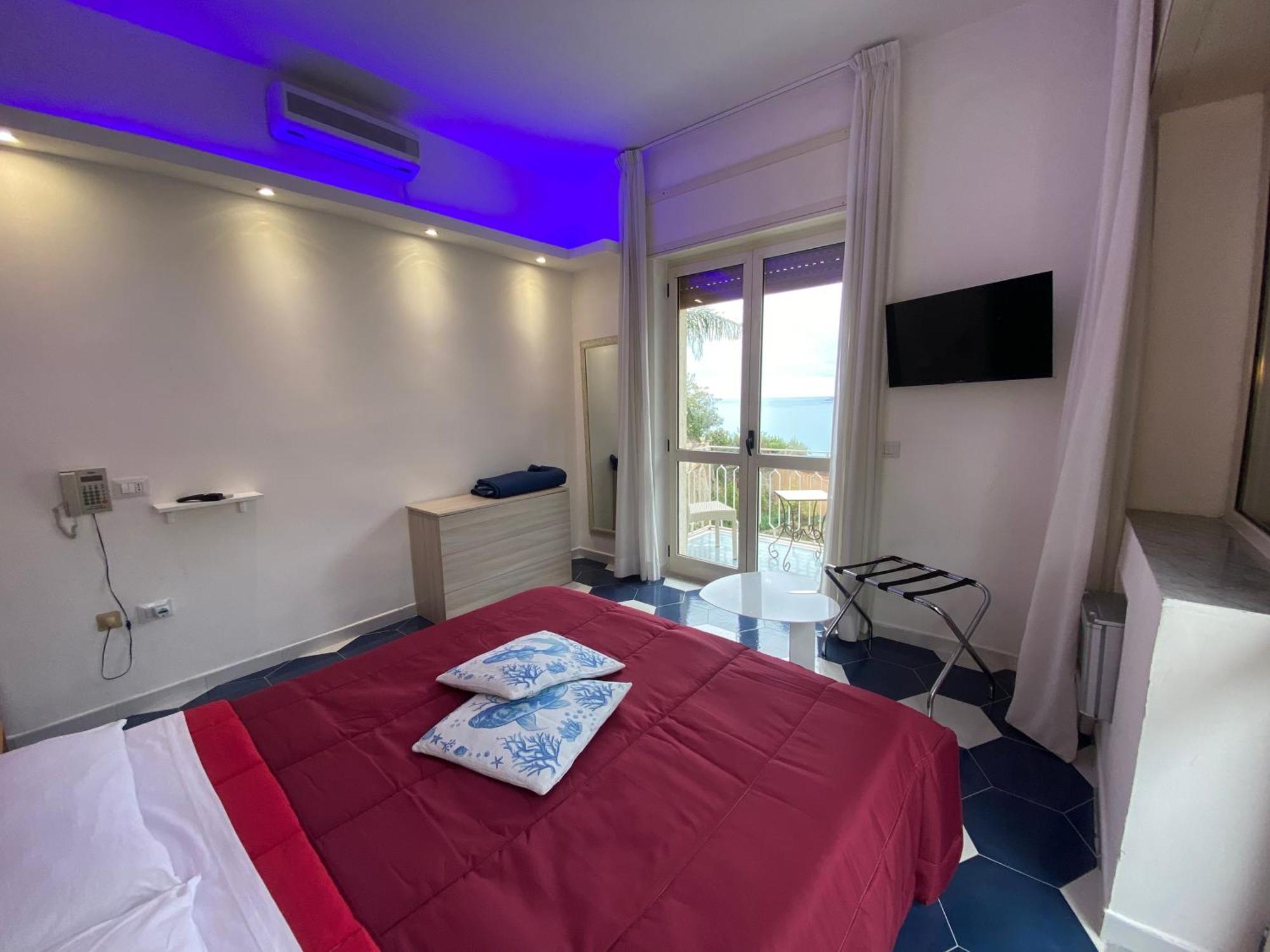 Deluxe Double Room Sea View