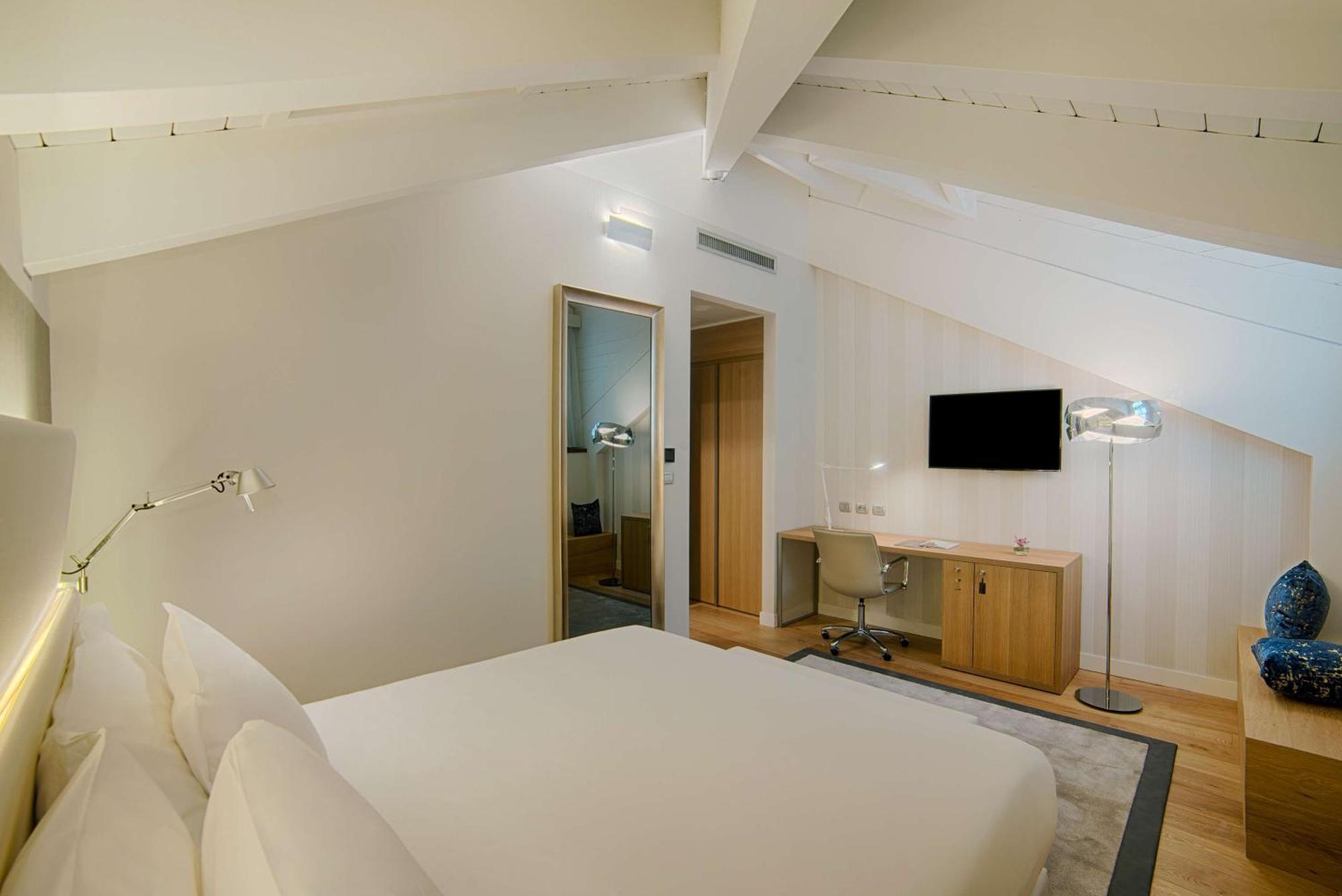 Premium Double or Twin Room Terrace