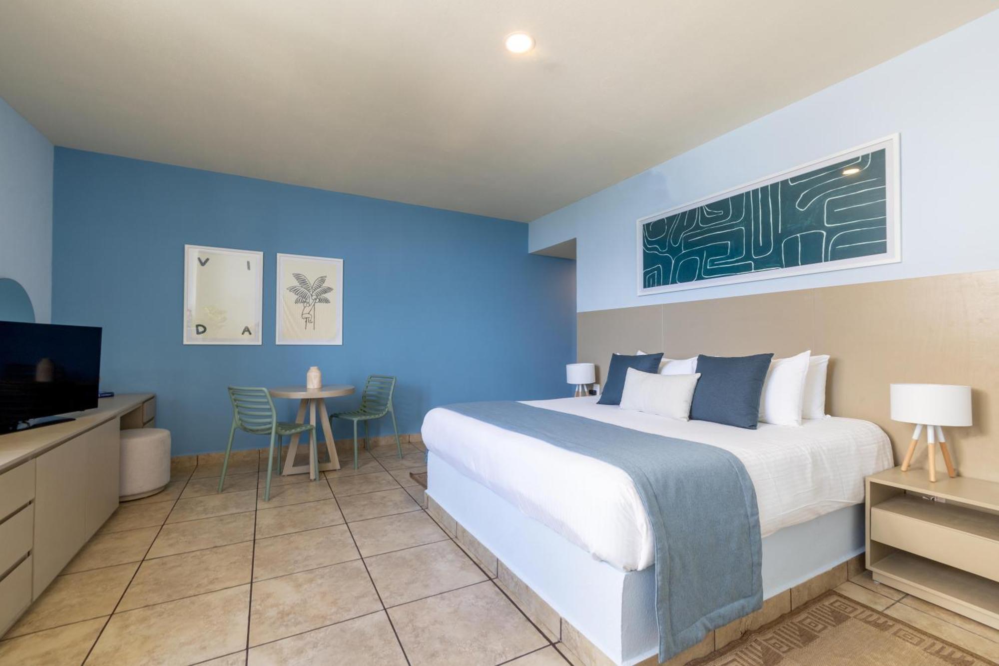 Standard King Room