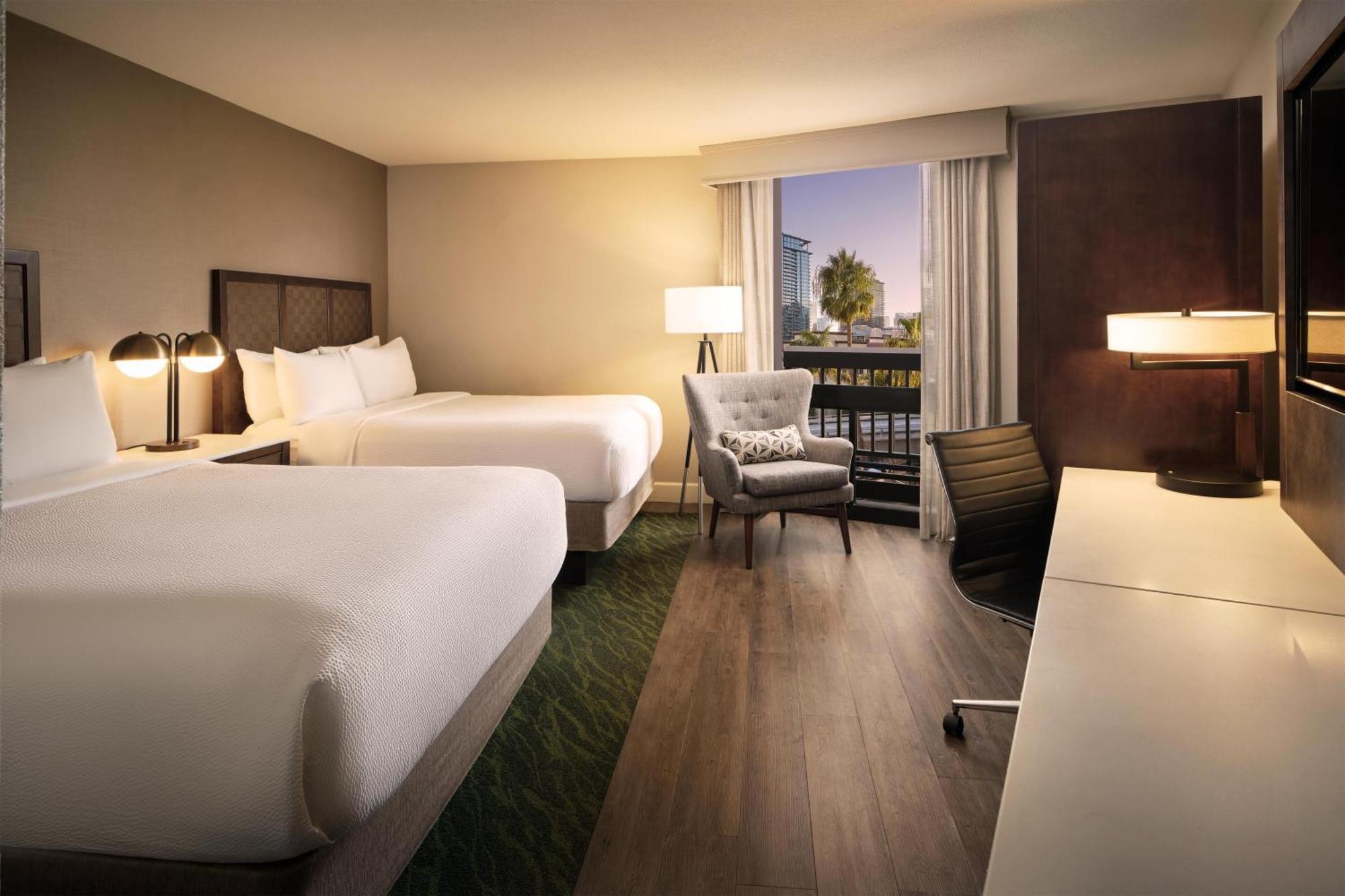 Queen Room Two Queen Beds Bay View Non-Smoking