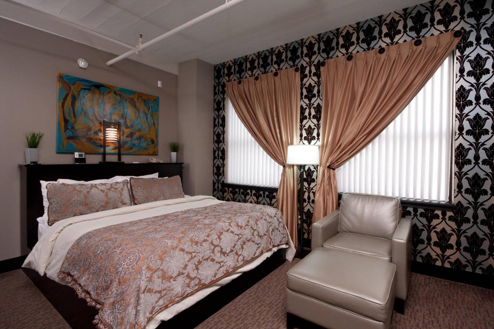 Standard King Room