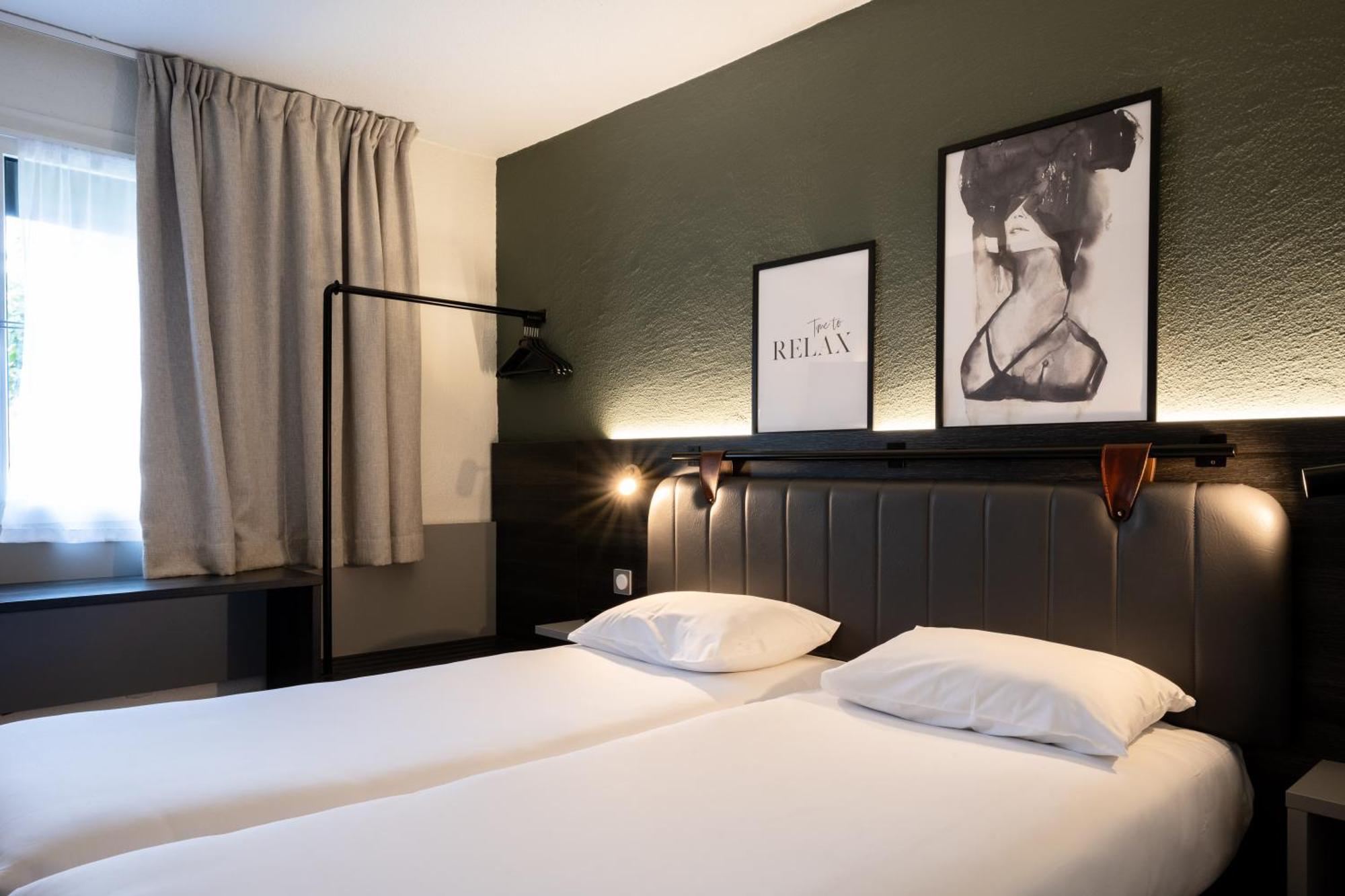 Standard Double Room Queen Bed