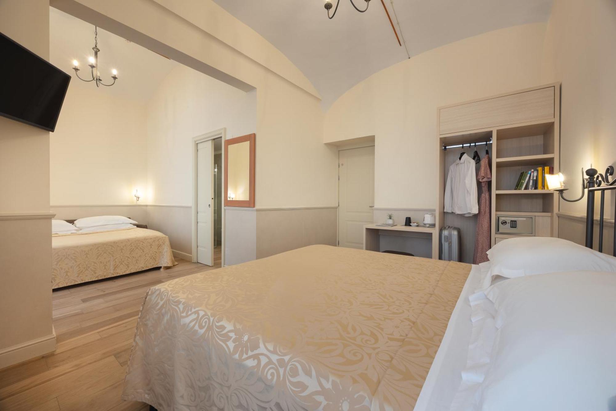 Family Room with Private Bathroom,1722916742:JPEG