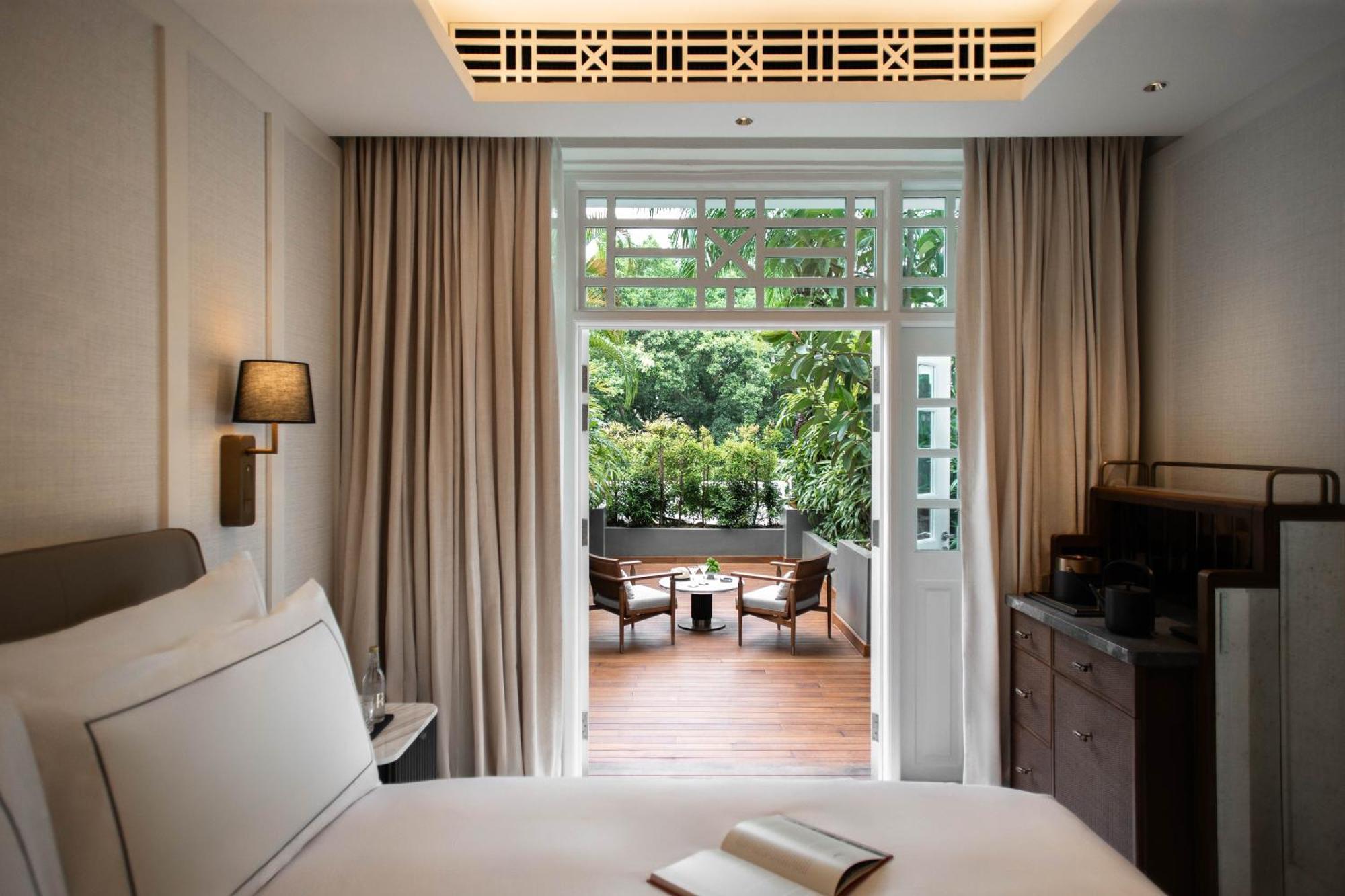 Premier Patio Room