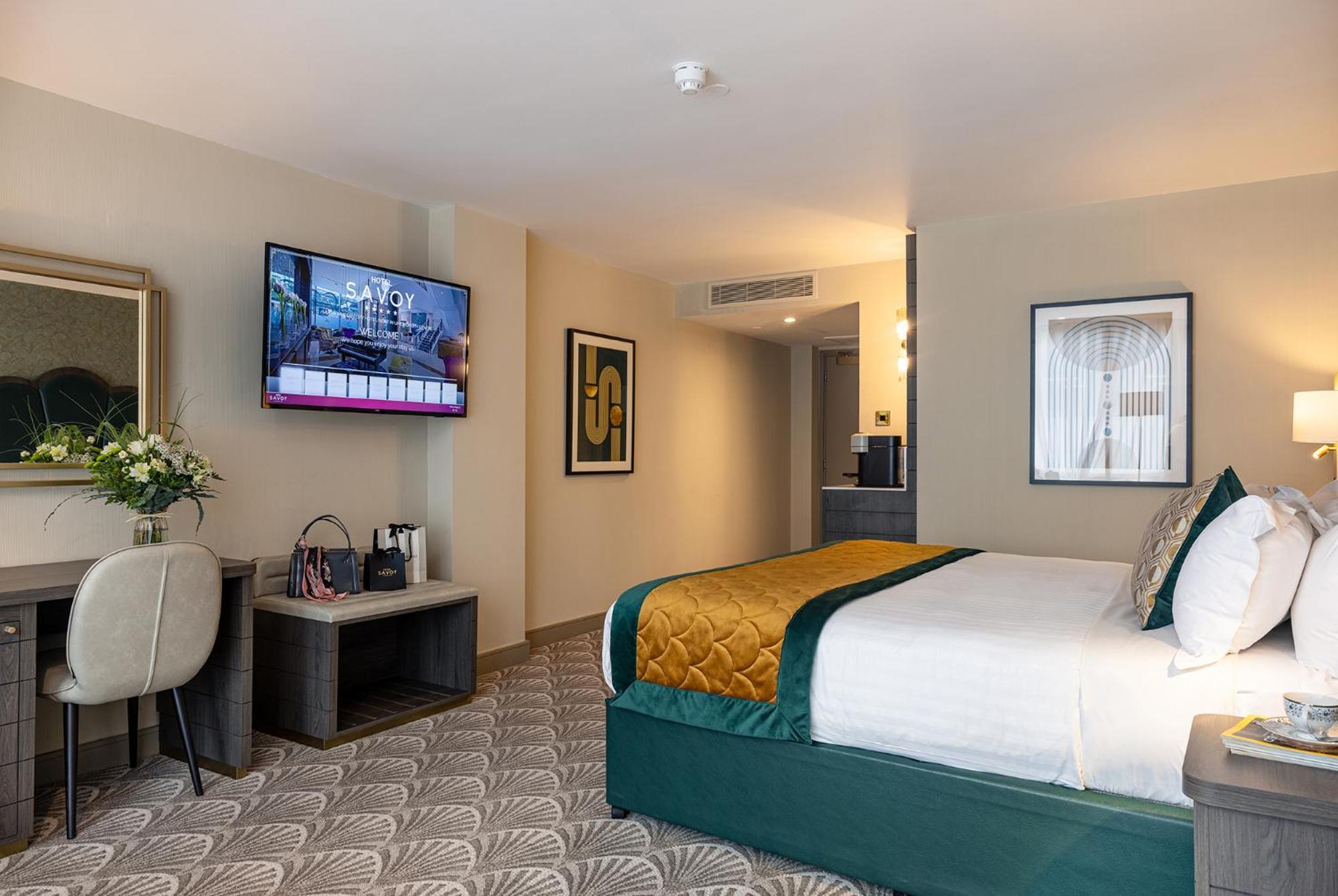 Deluxe King Room