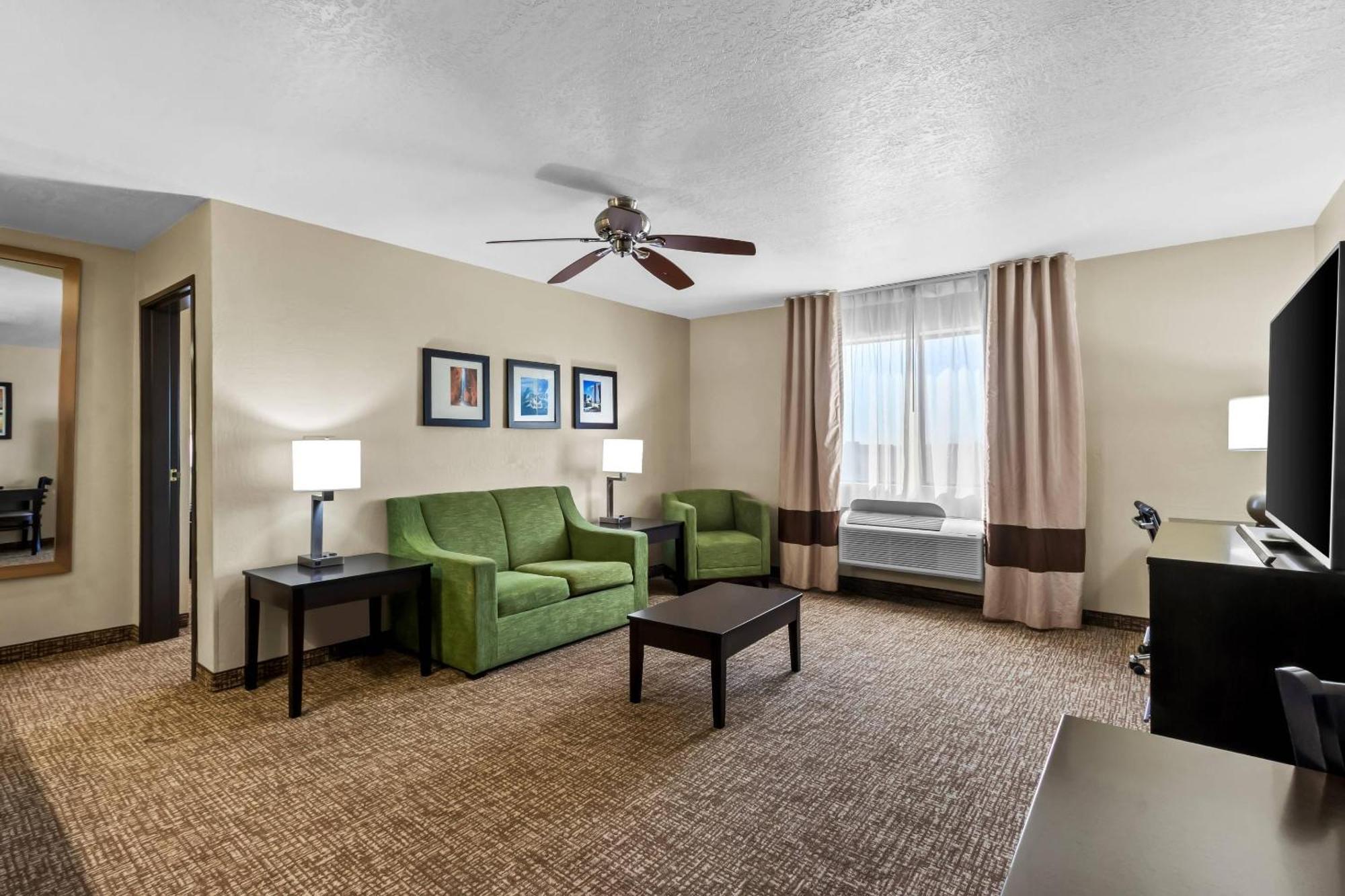 Superior King Suite Living Room Non-Smoking