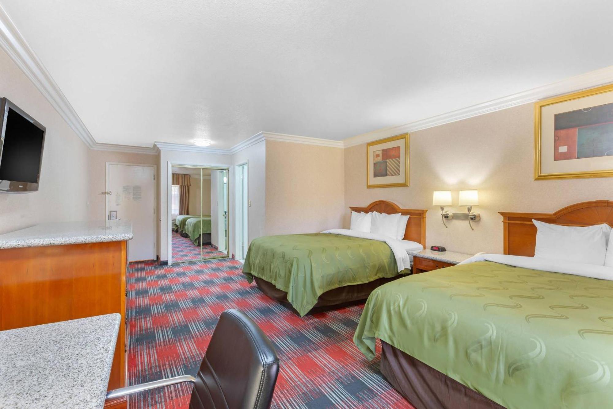 Standard Room 2 Queen Beds Non Smoking