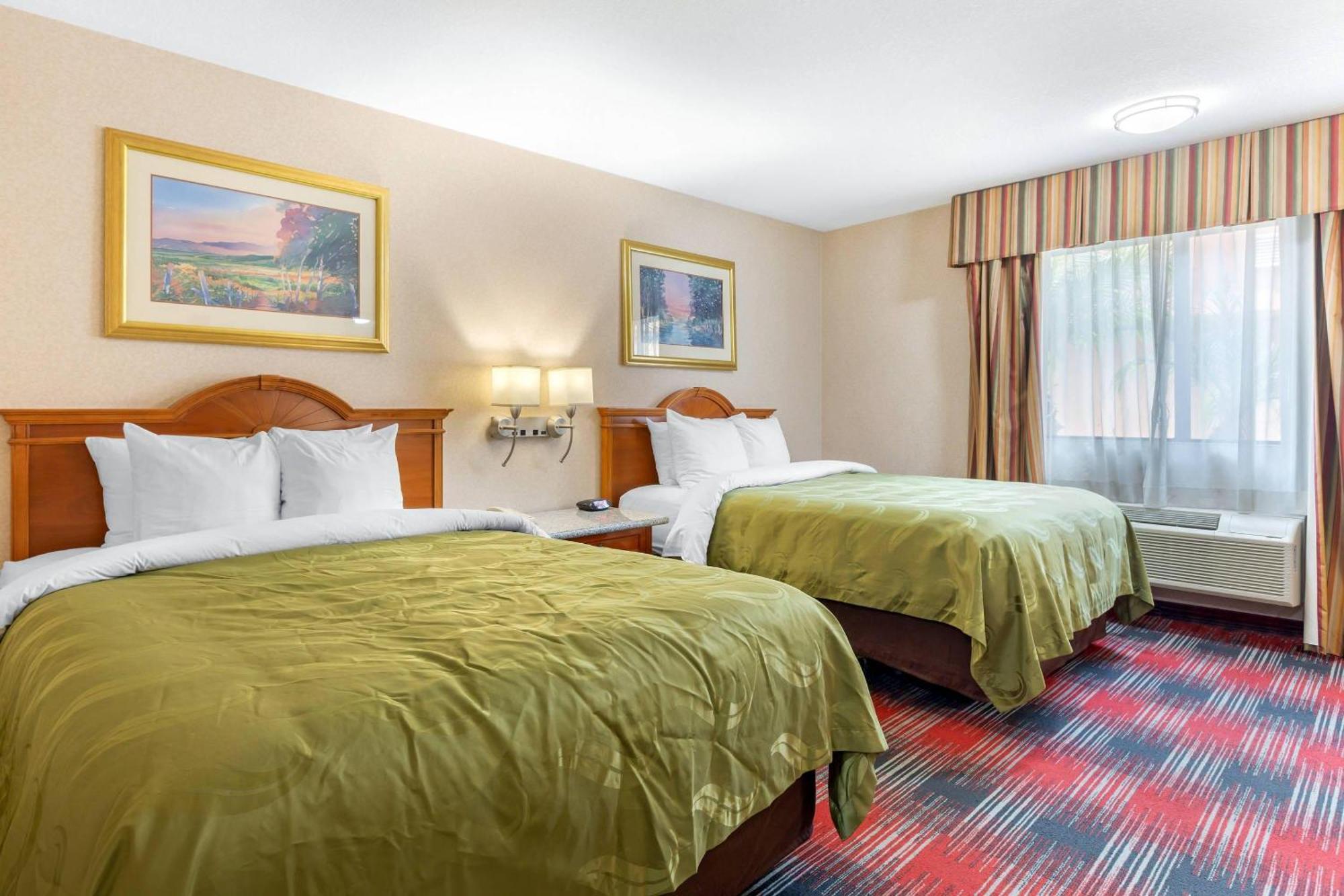 Accessible Room 2 Queen Beds Roll Shower Non Smoking