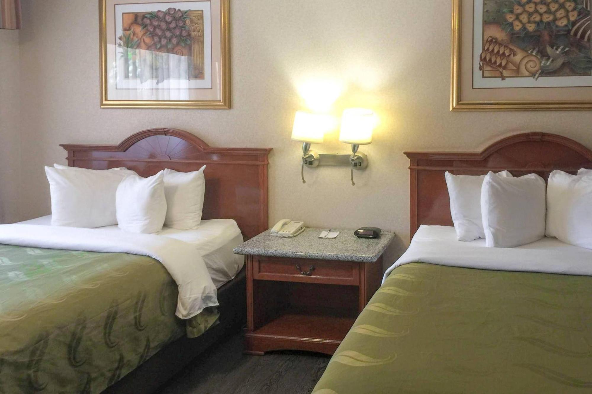 Deluxe Room 2 Queen Beds Kitchenette Non Smoking
