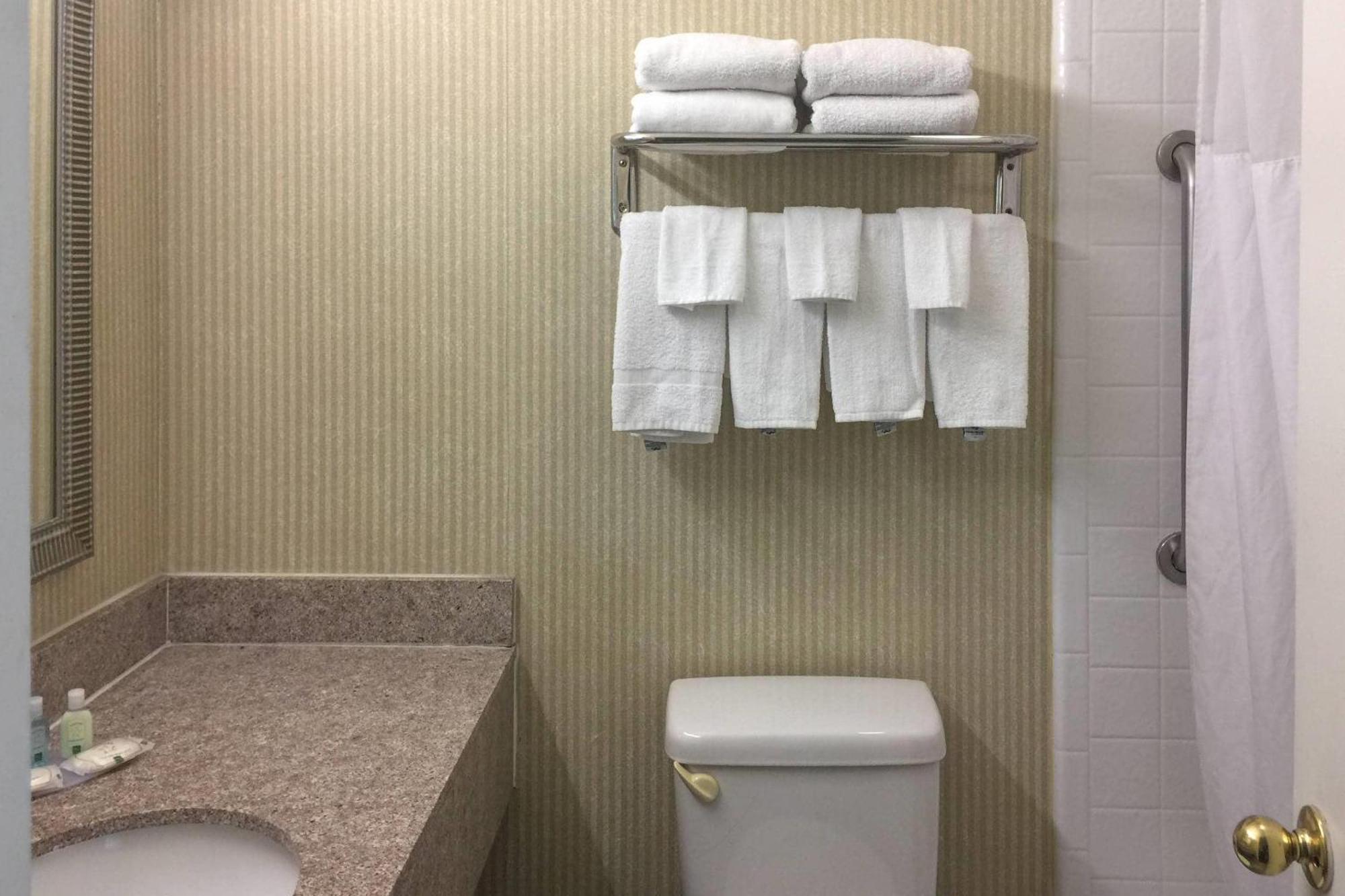 Deluxe Room 2 Queen Beds Kitchenette Non Smoking