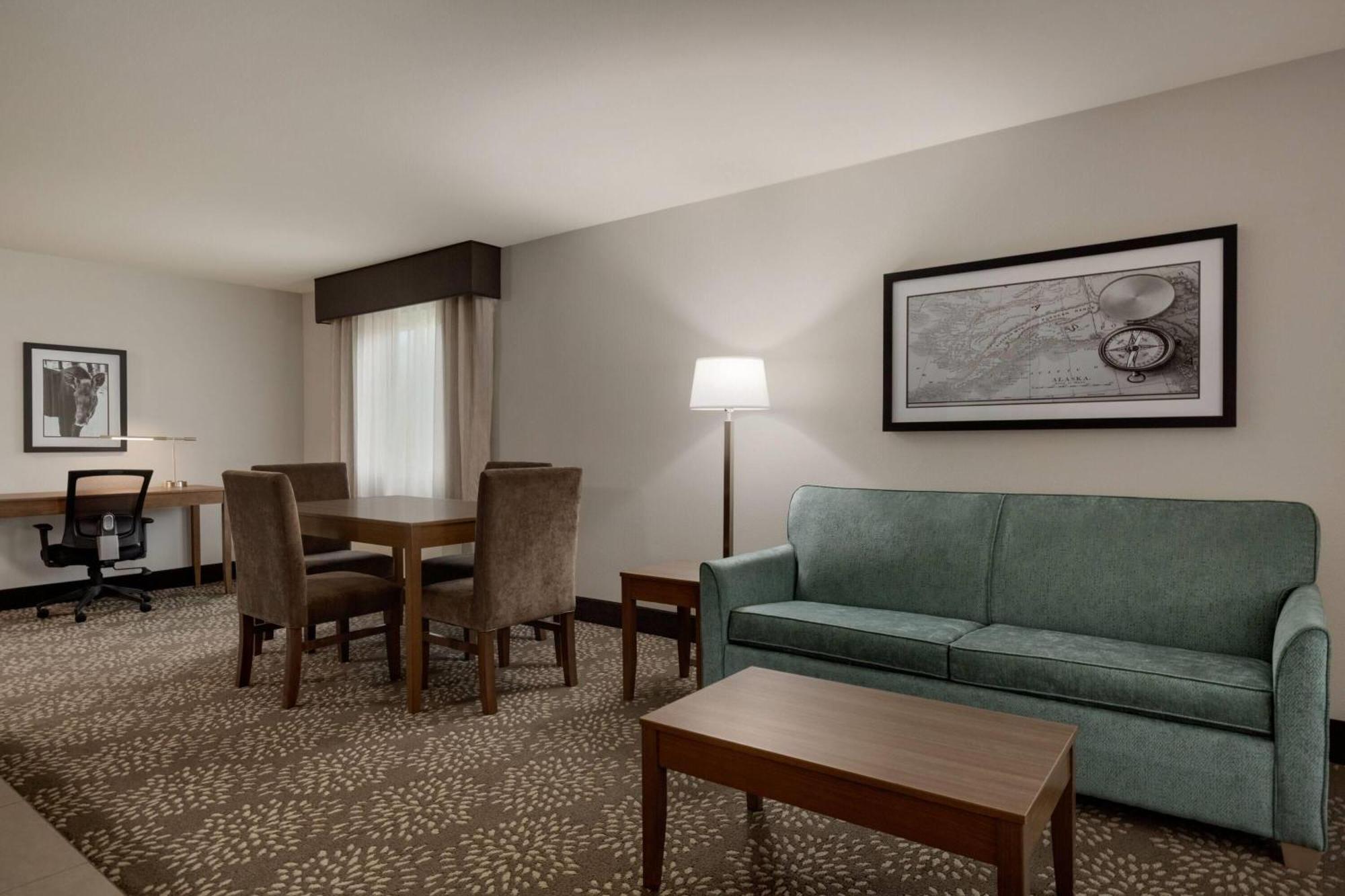 Deluxe Executive King Suite Non-Smoking