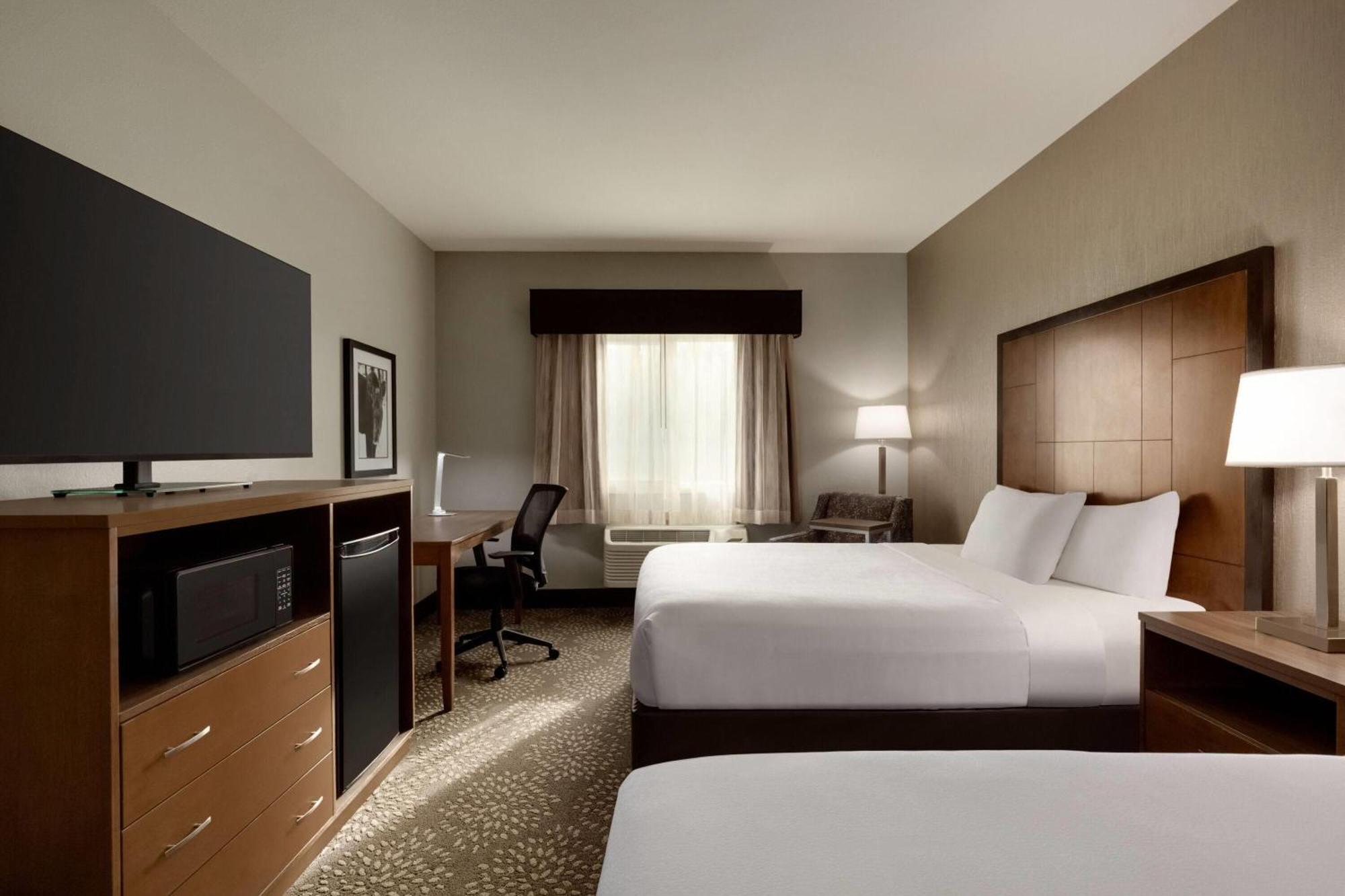 Queen Room Two Queen Beds Disability Access