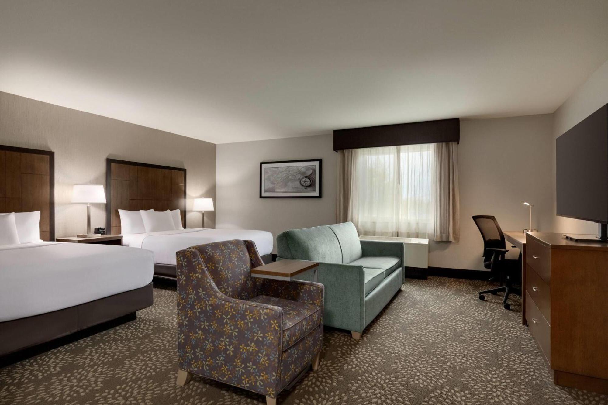 Queen Room Kitchenette Disability Access