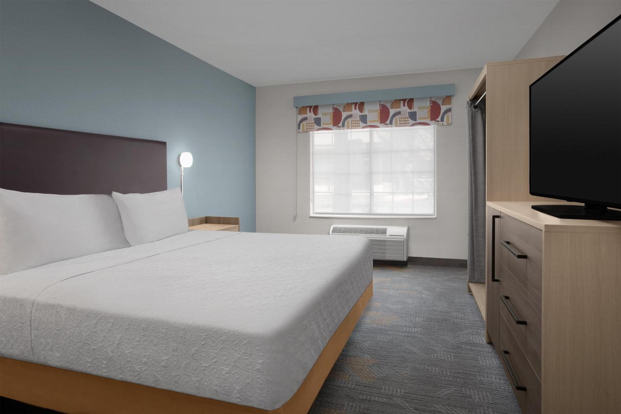 One-Bedroom King Suite