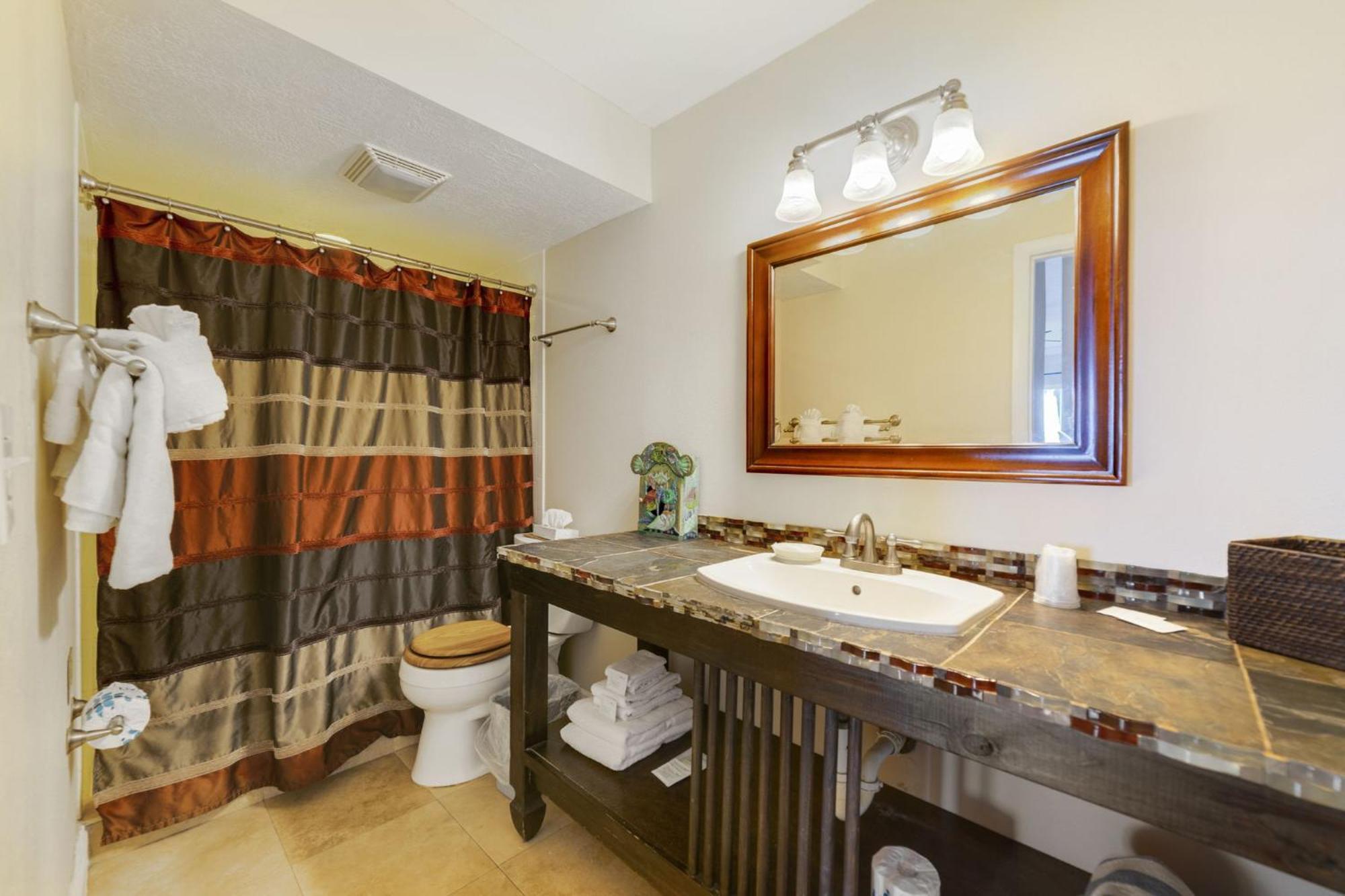 Two-Bedroom King Apartment Oceanfront View