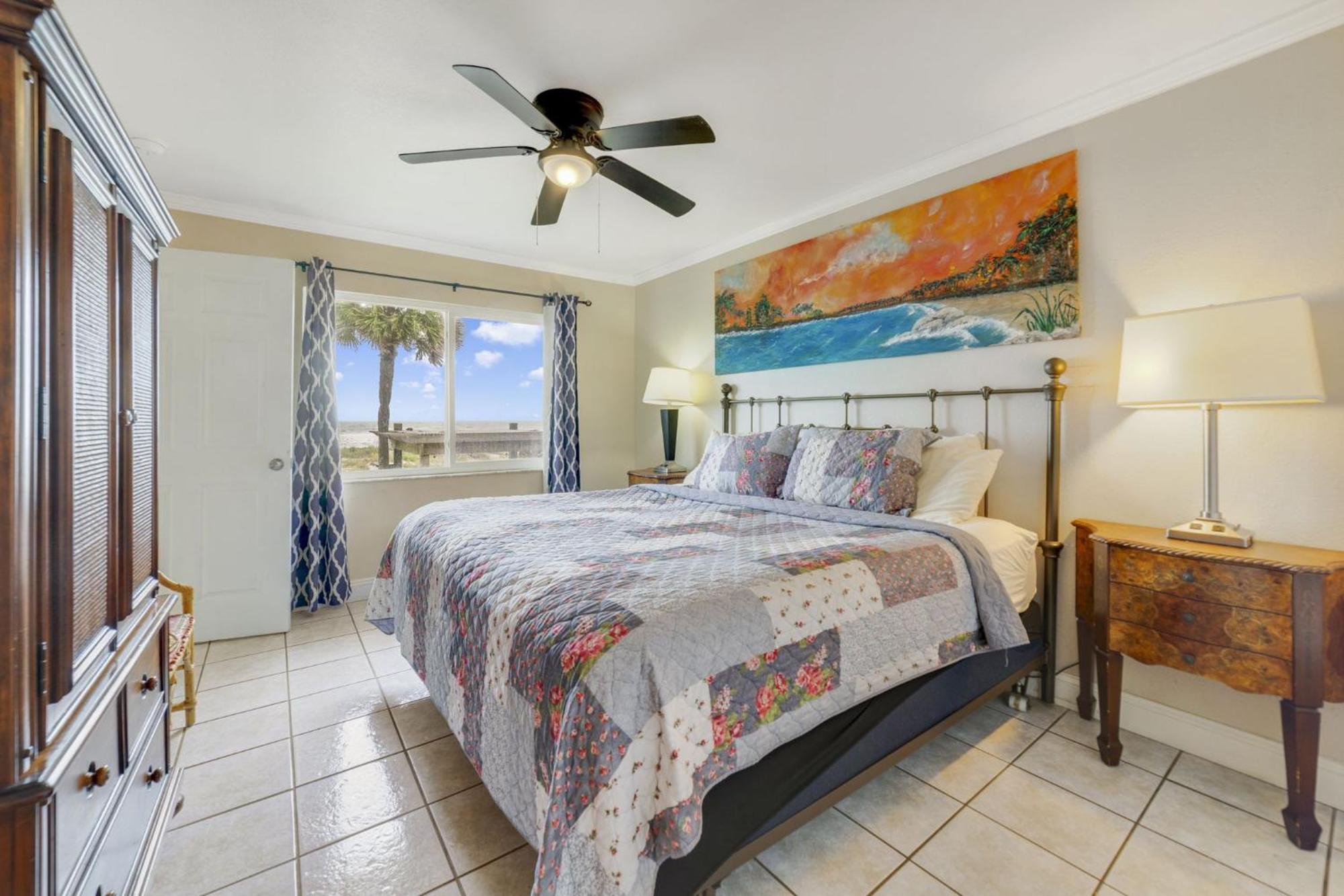 Two-Bedroom King Apartment Oceanfront View