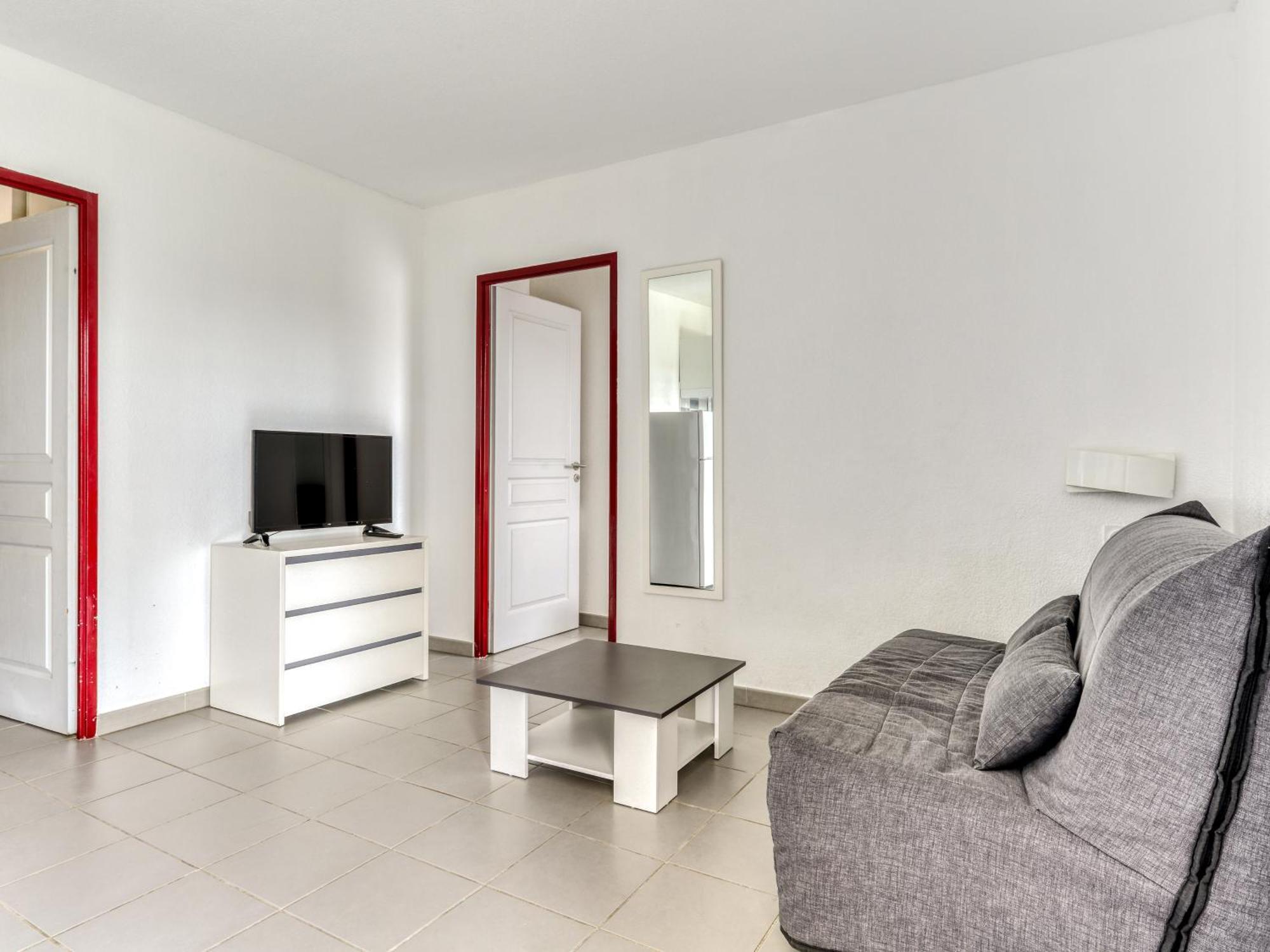 One-Bedroom Apartment Air-Conditioning