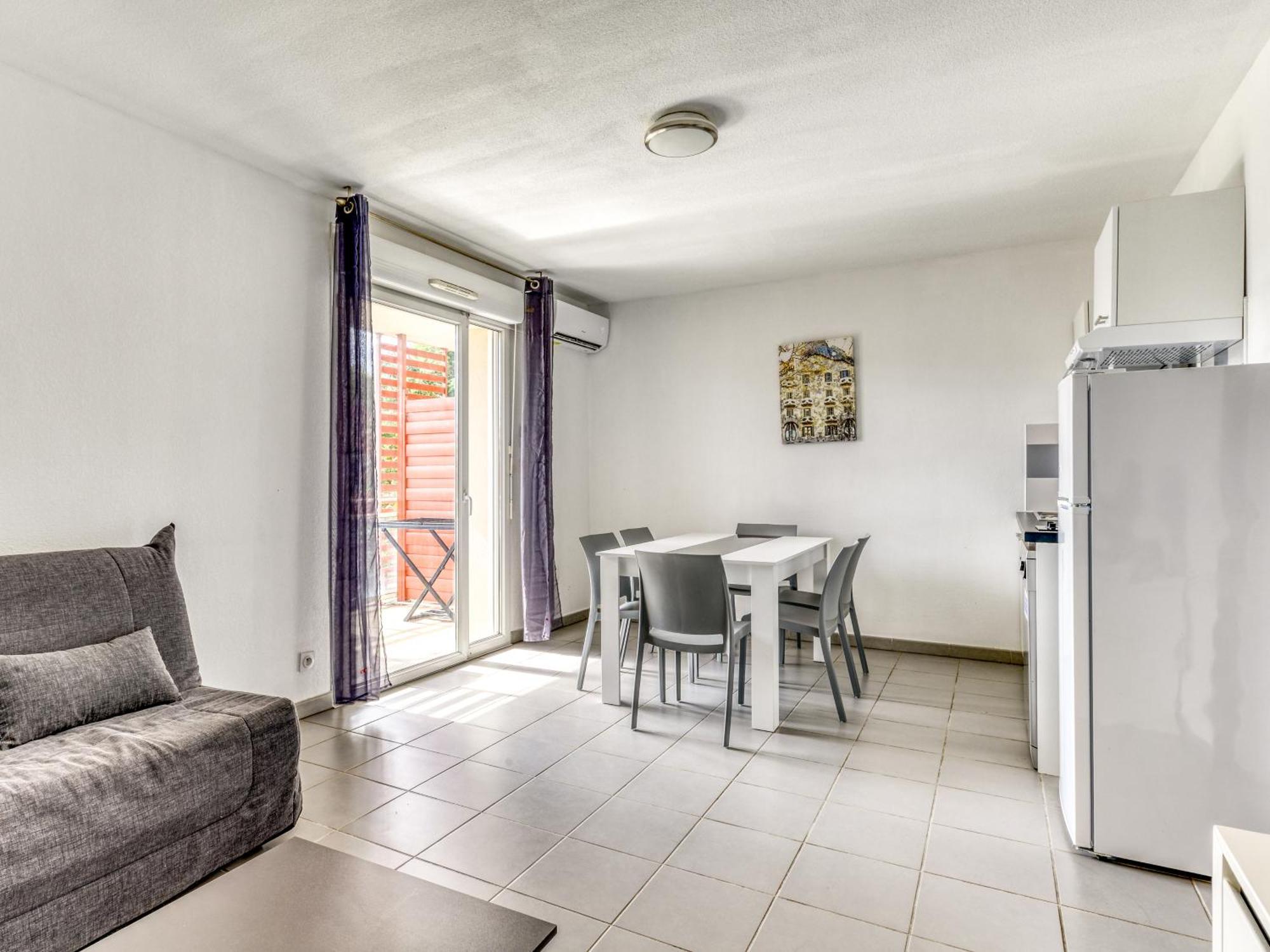 One-Bedroom Apartment Air-Conditioning