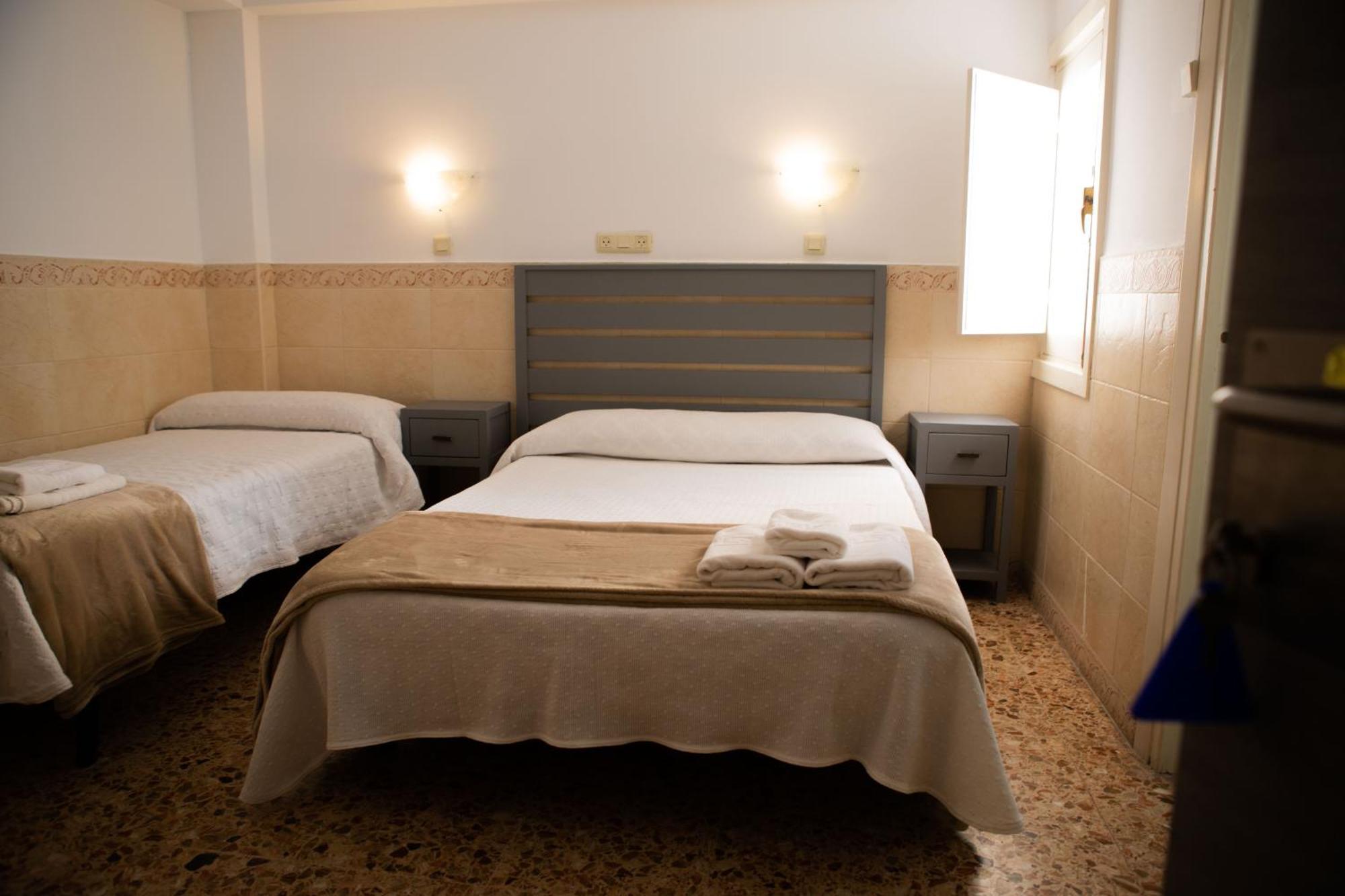Basic Triple Room
