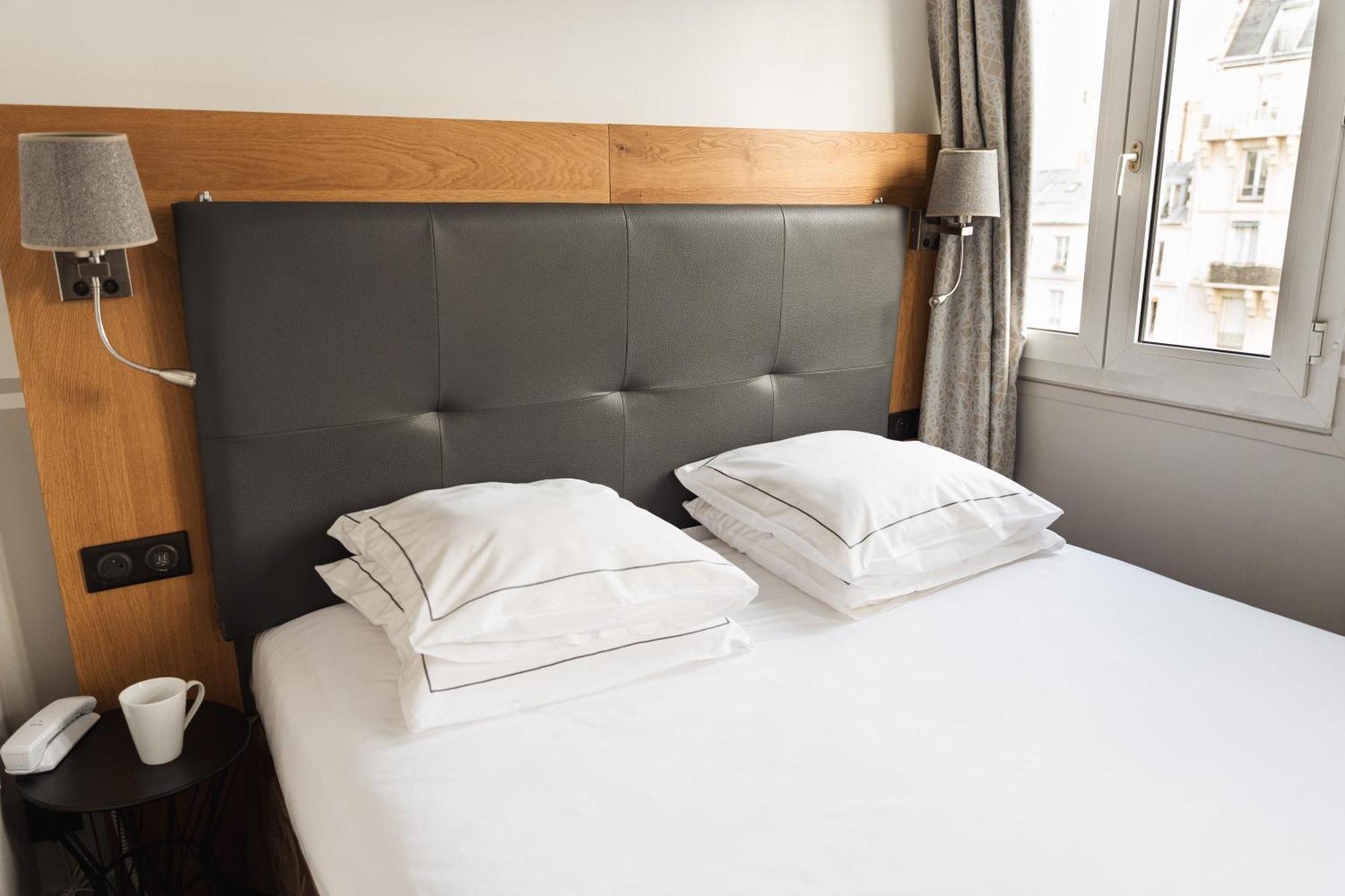 Superior Double Room Eiffel Tower View