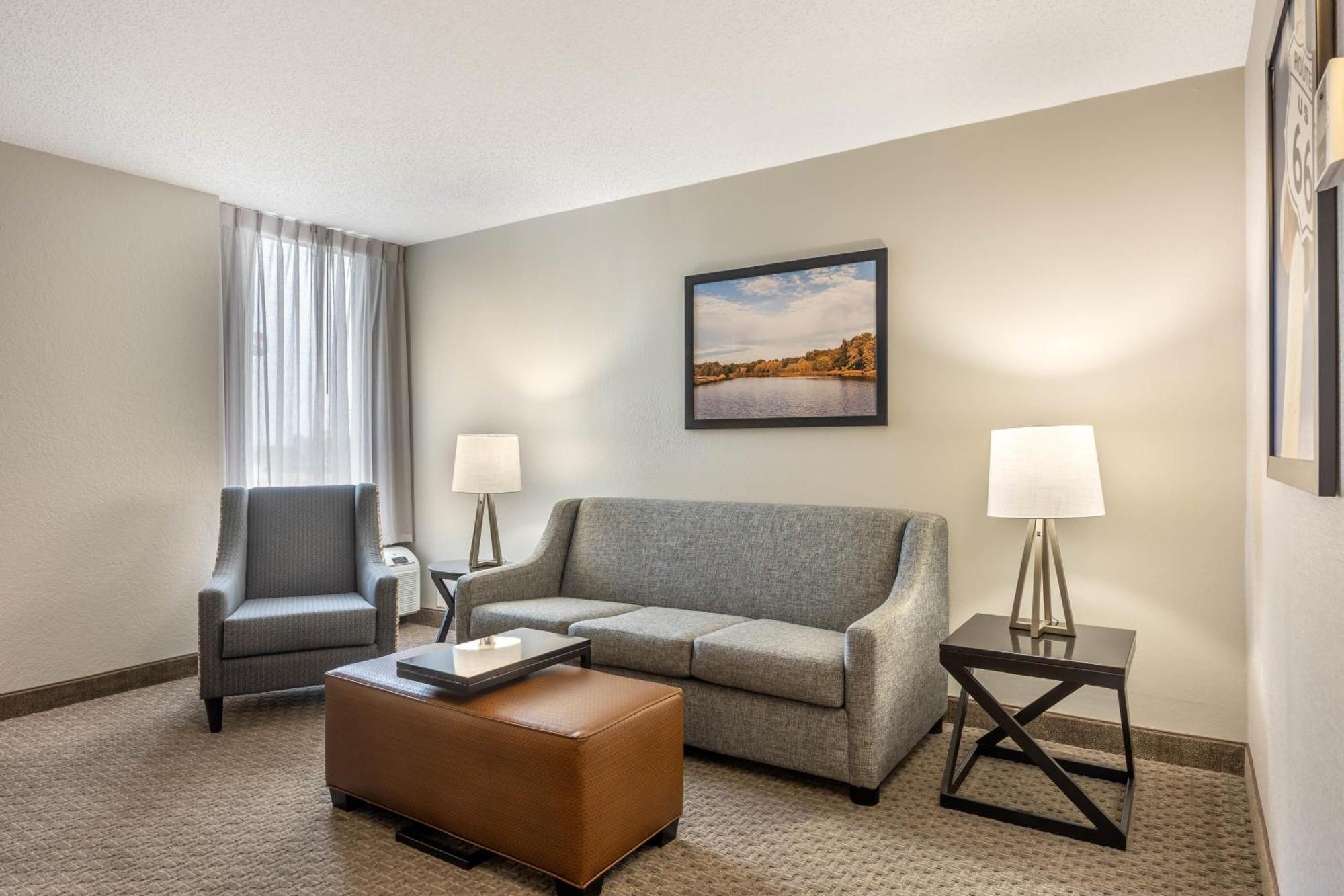 King Suite with Sofa Bed,1722957053:JPEG