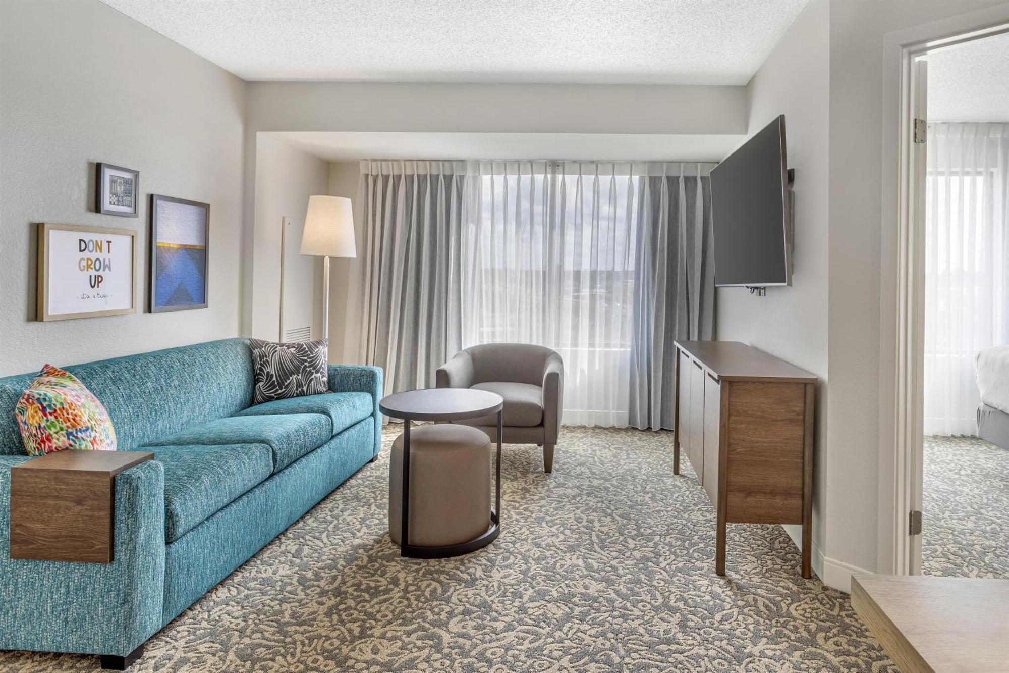One-Bedroom Queen Suite Bathtub Mobility Accessible