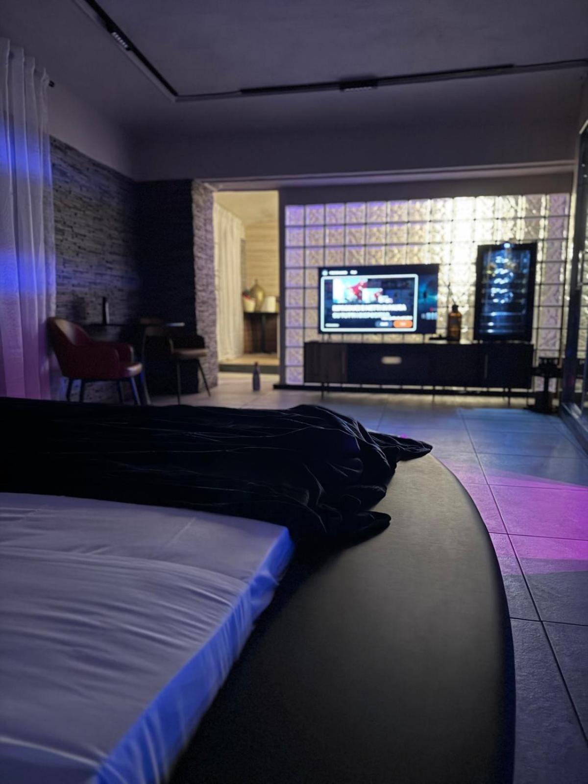 Queen Suite Spa Bath
