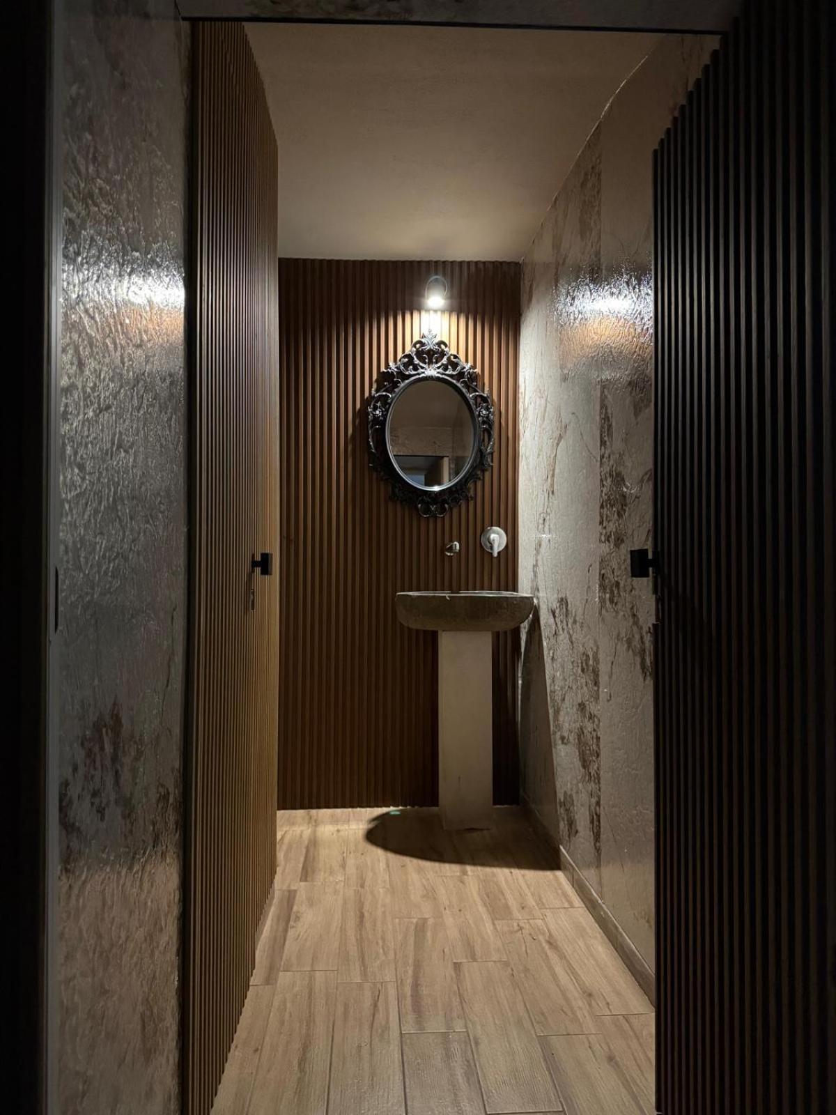 Queen Suite Spa Bath
