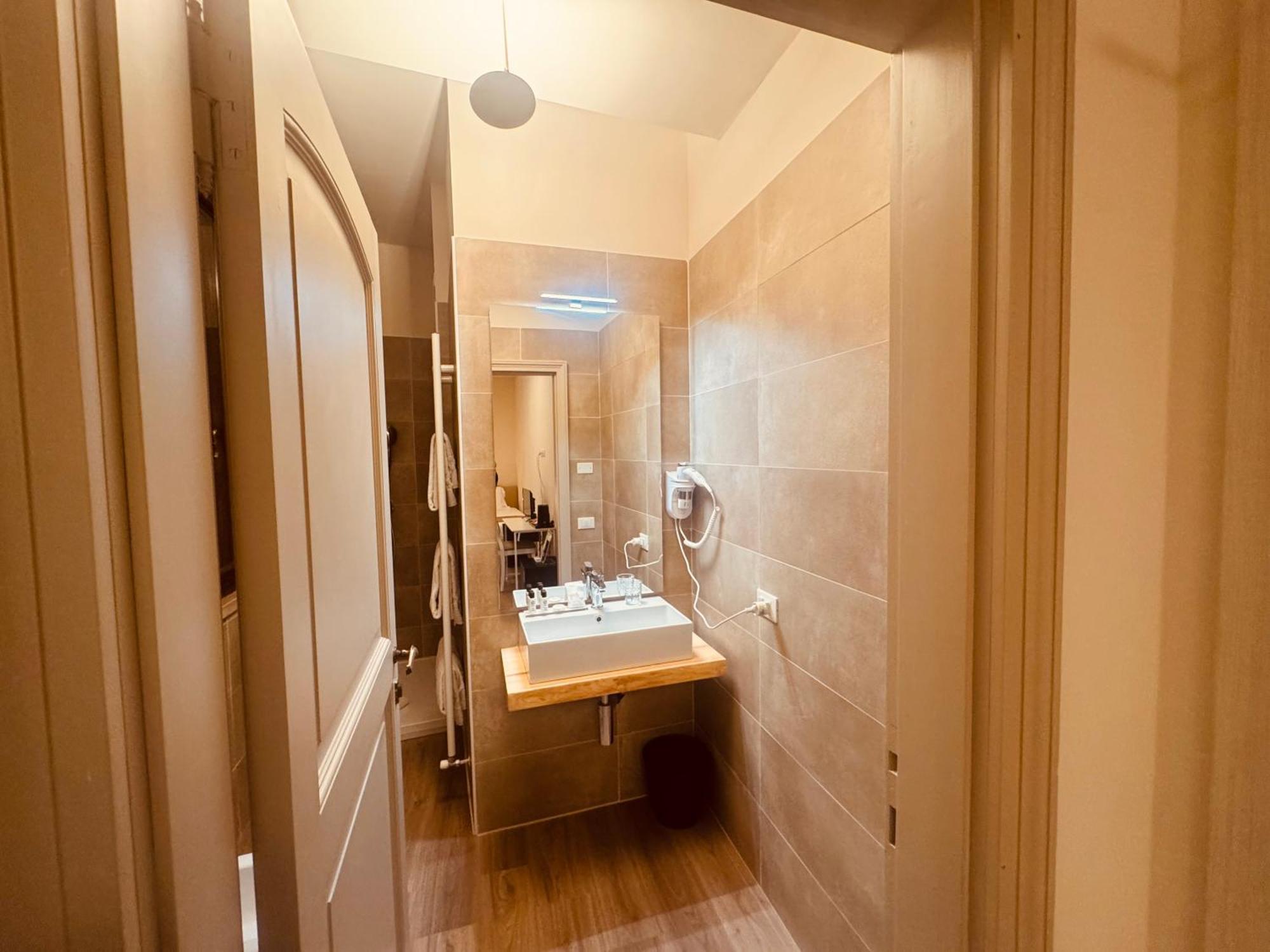 Deluxe Single Room