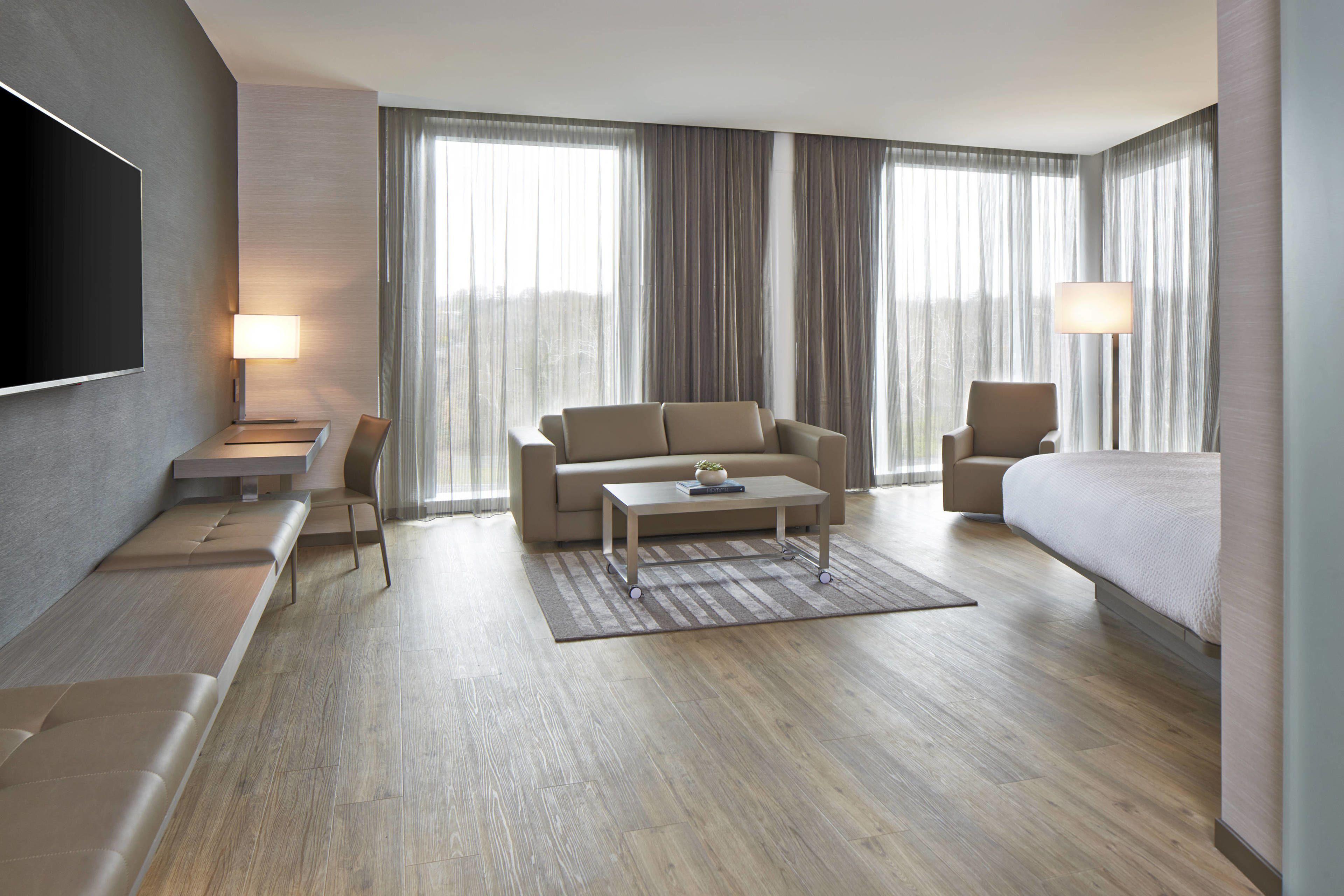 King Room River View Roll Shower Sofa Bed Mobility Access