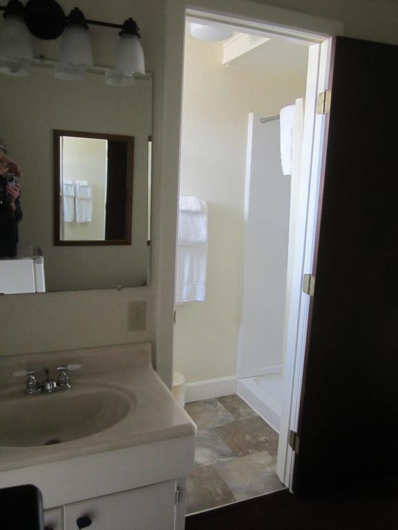 Double Room Two Double Beds Non-Smoking