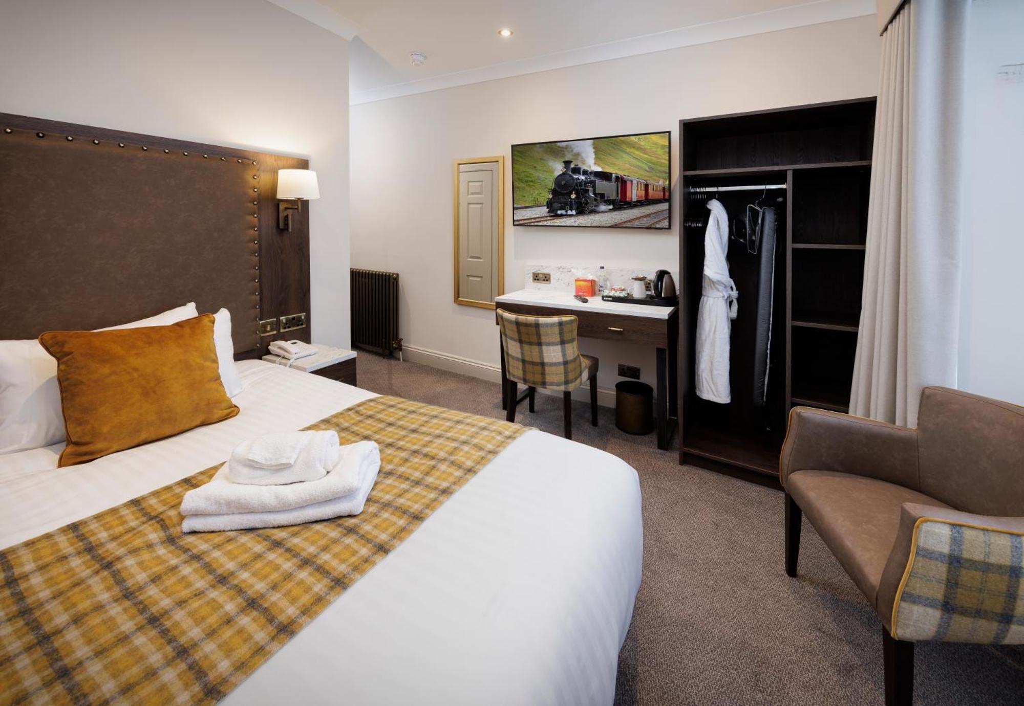 Triple Room,1729978010:JPEG