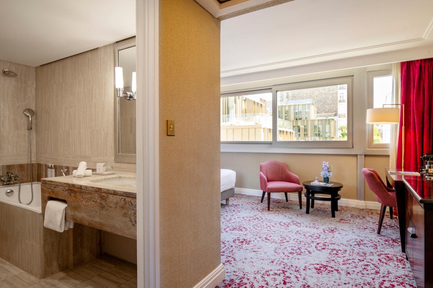 Deluxe King Room