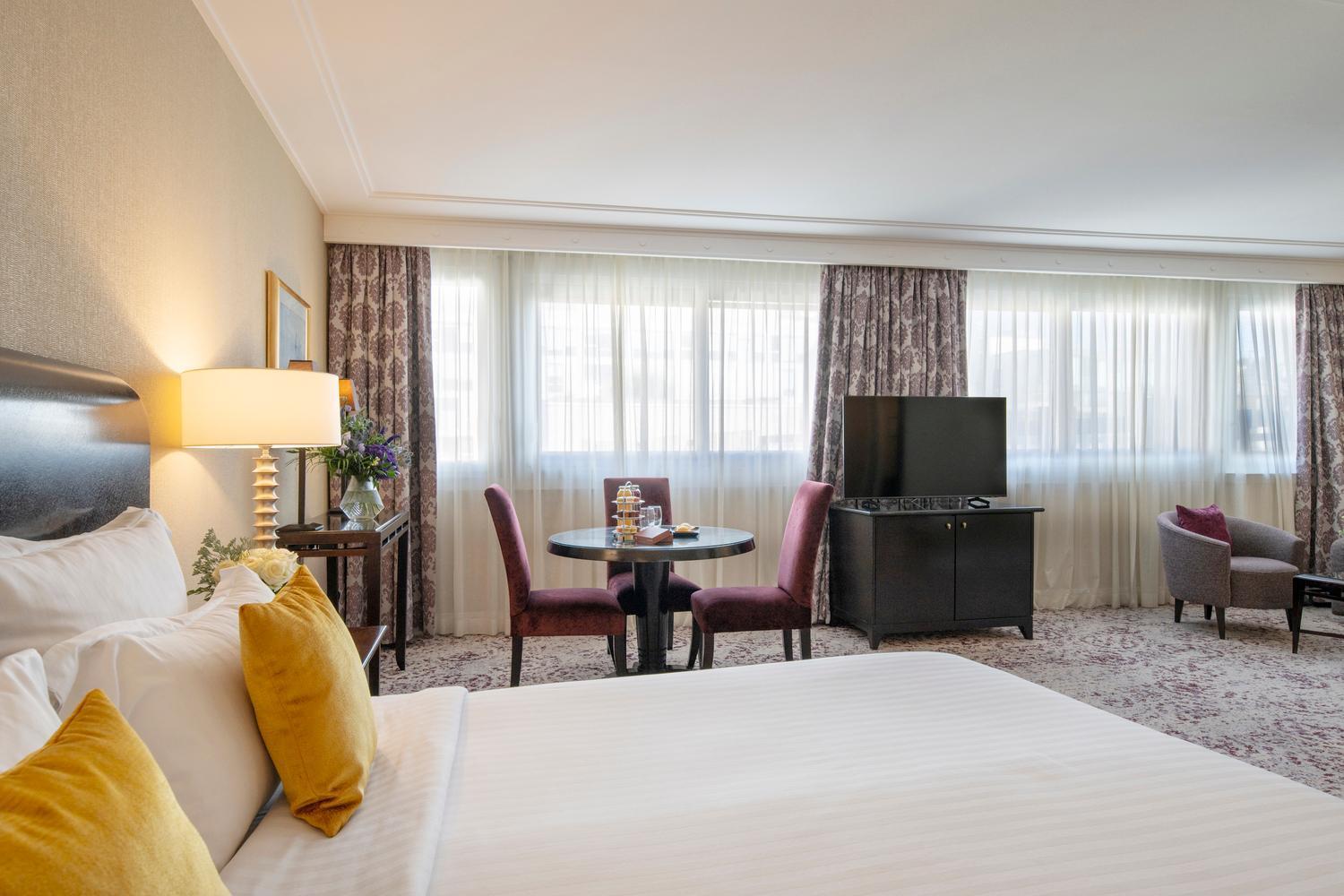 Junior King Suite