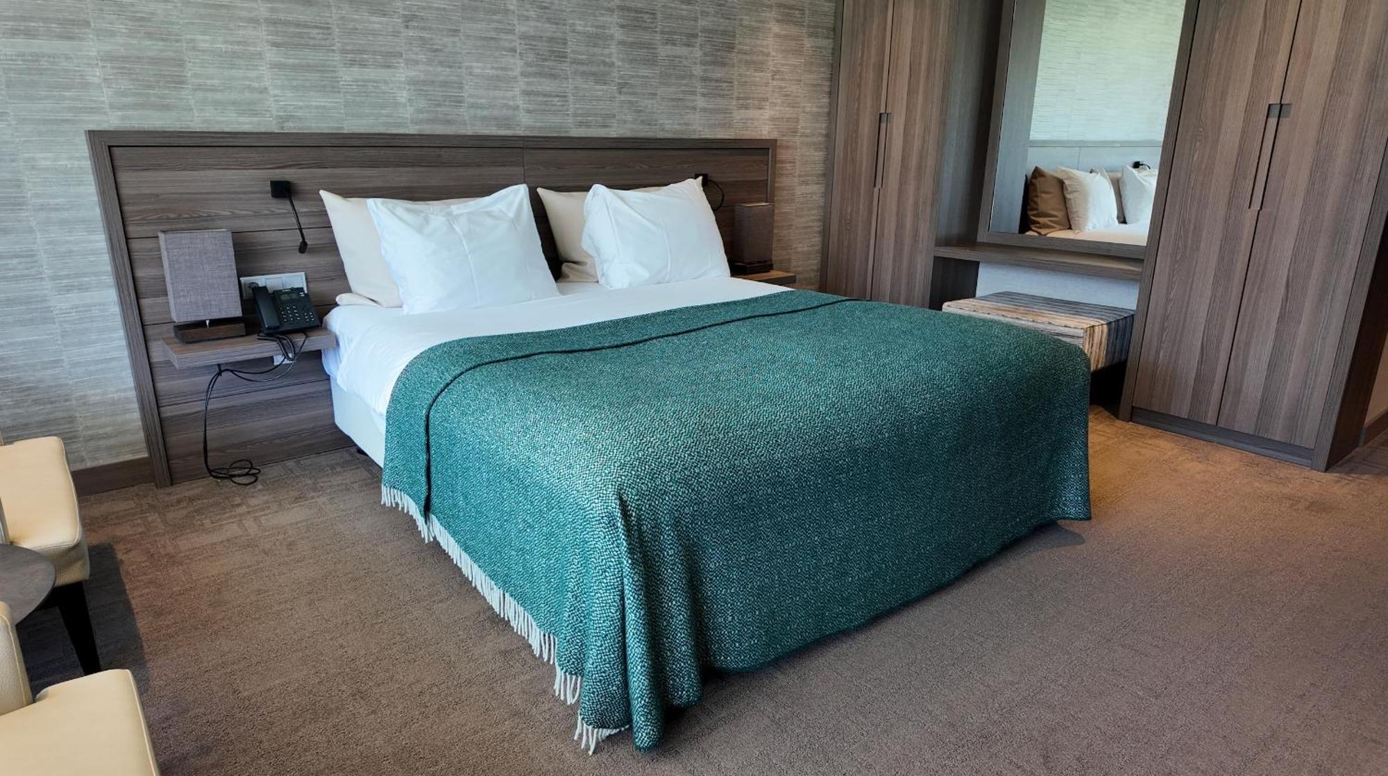 Superior King Room