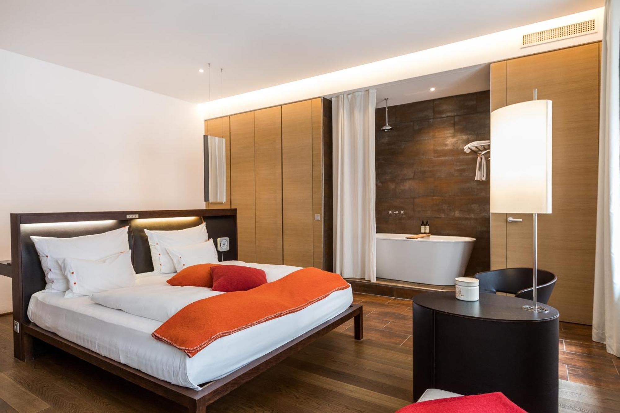 XL Room