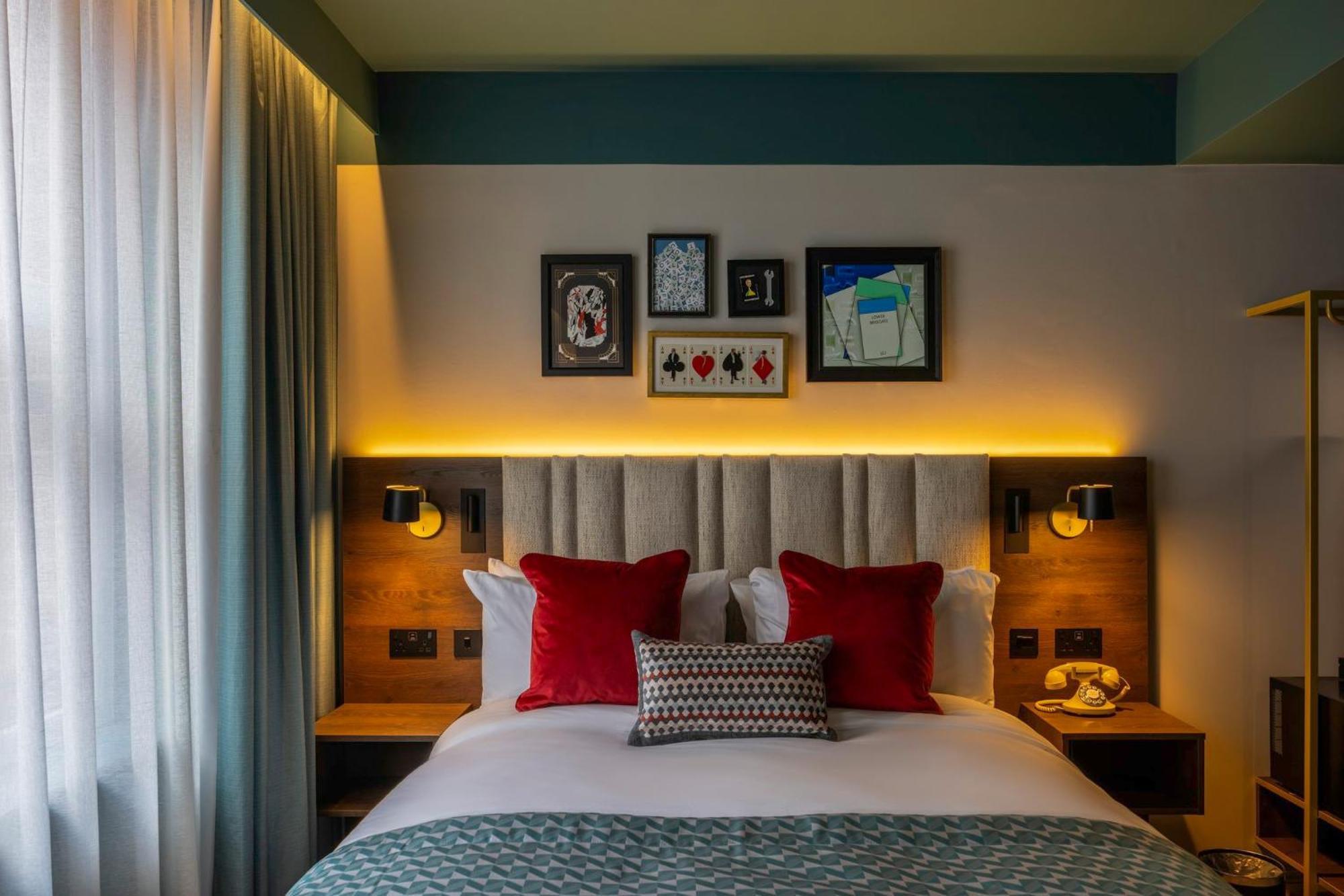 Premium Queen Room