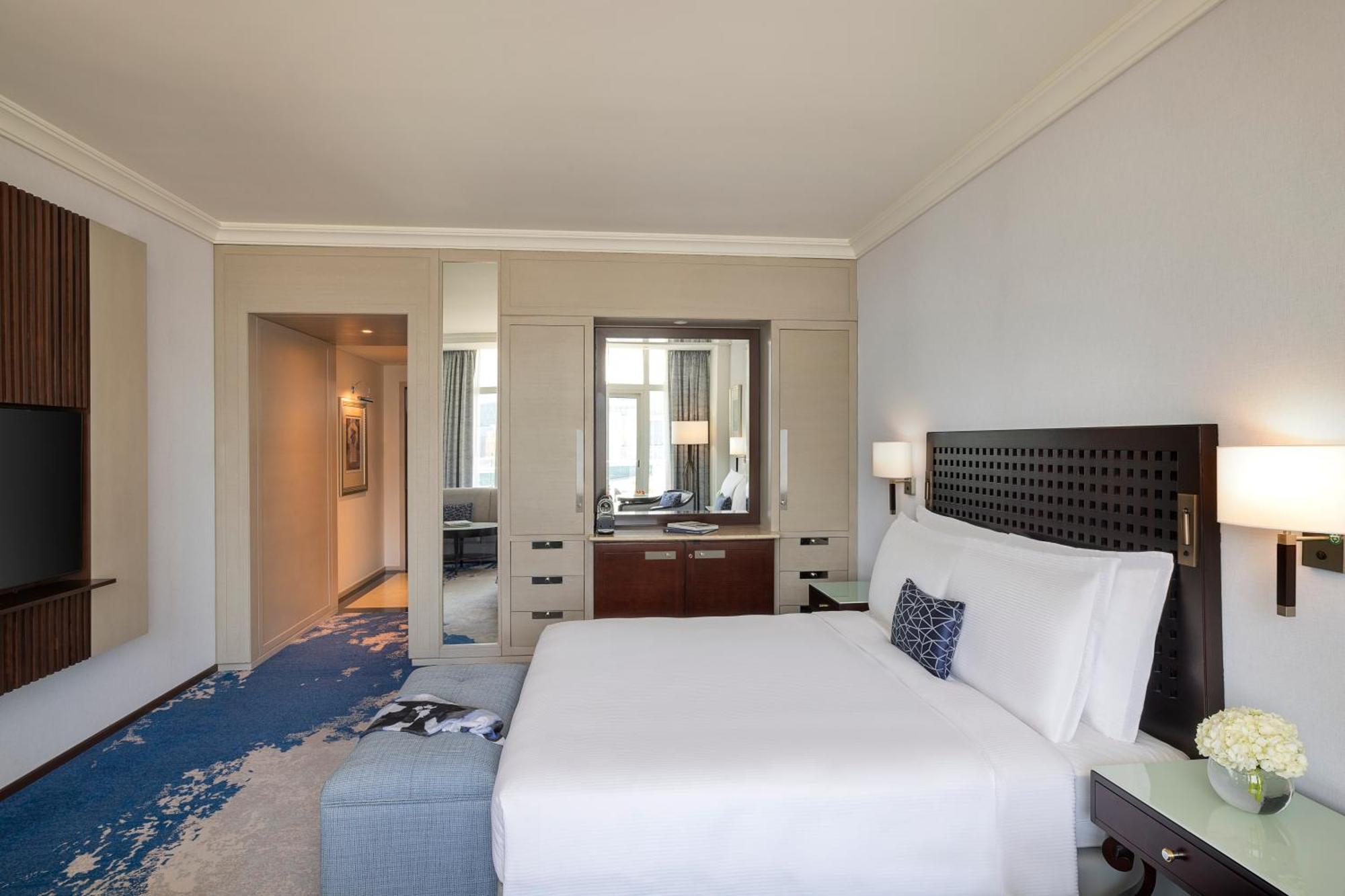 Spacious Room Balcony King Bed