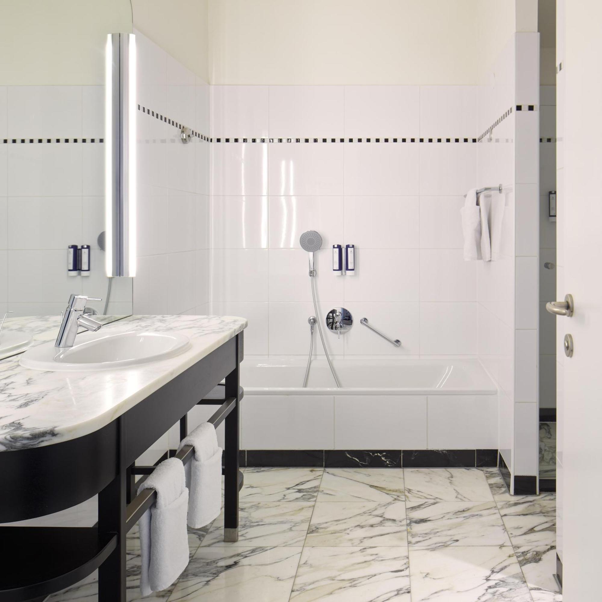 Deluxe Double Room wellness access
