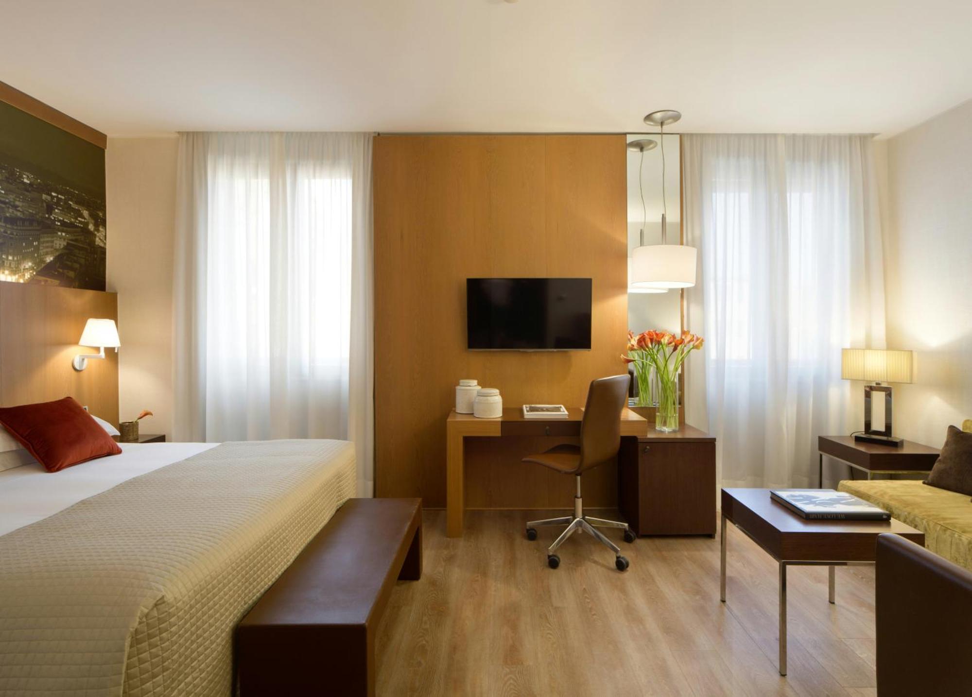 Family Room (2 Adults + 2 Children)