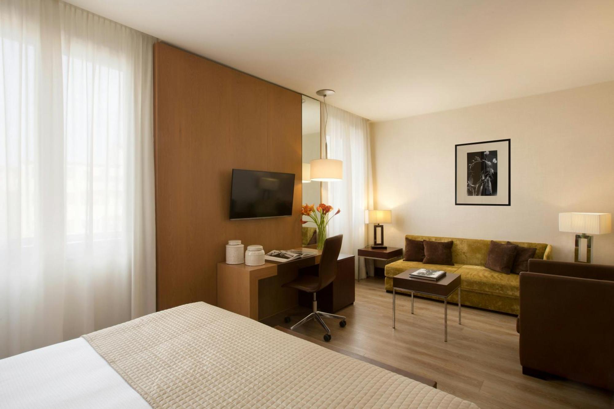 Deluxe Triple Room