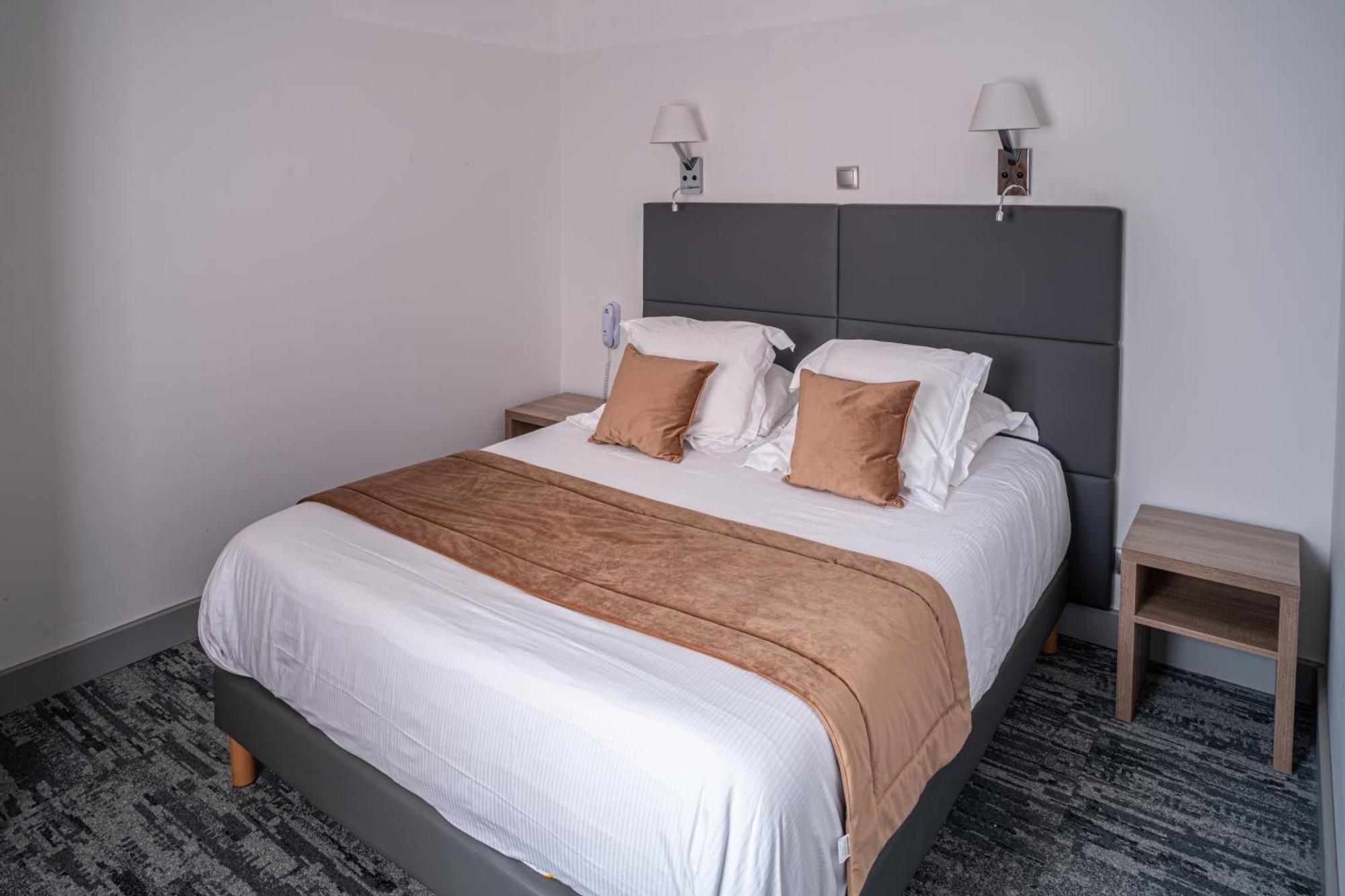 Standard Double Suite