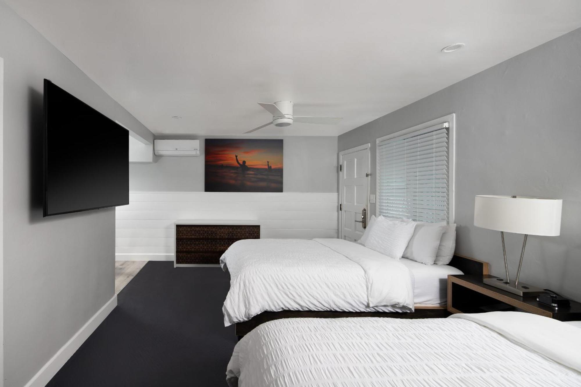 Double Queen Kitchenette