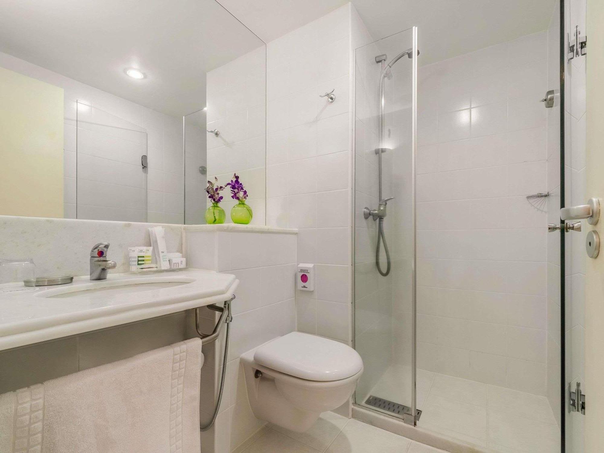 Quarto Standard com 2 Camas Individuais e 1 Sofá-cama