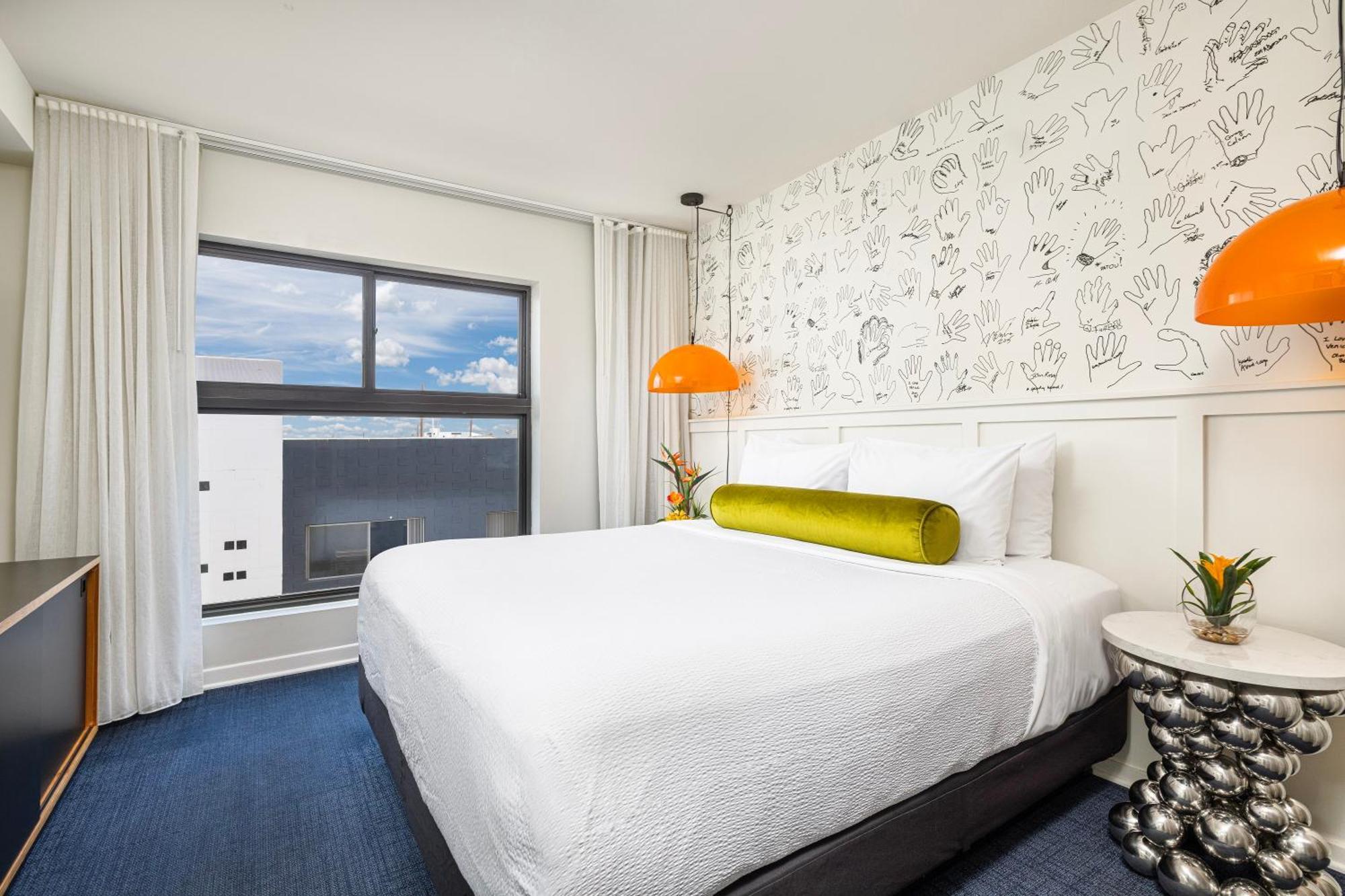 City View King Suite
